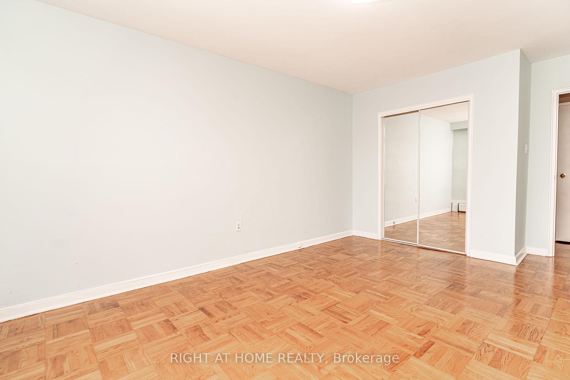 Photo 40 of Unit 406, 185 Stephen Drive, Etobicoke, Stonegate-Queensway — HOMEH