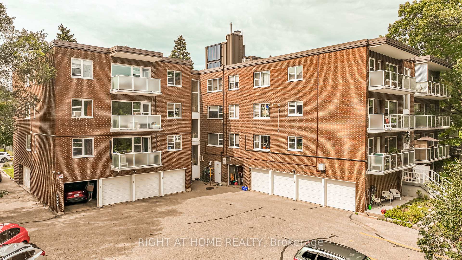 Photo 46 of Unit 406, 185 Stephen Drive, Etobicoke, Stonegate-Queensway — HOMEH