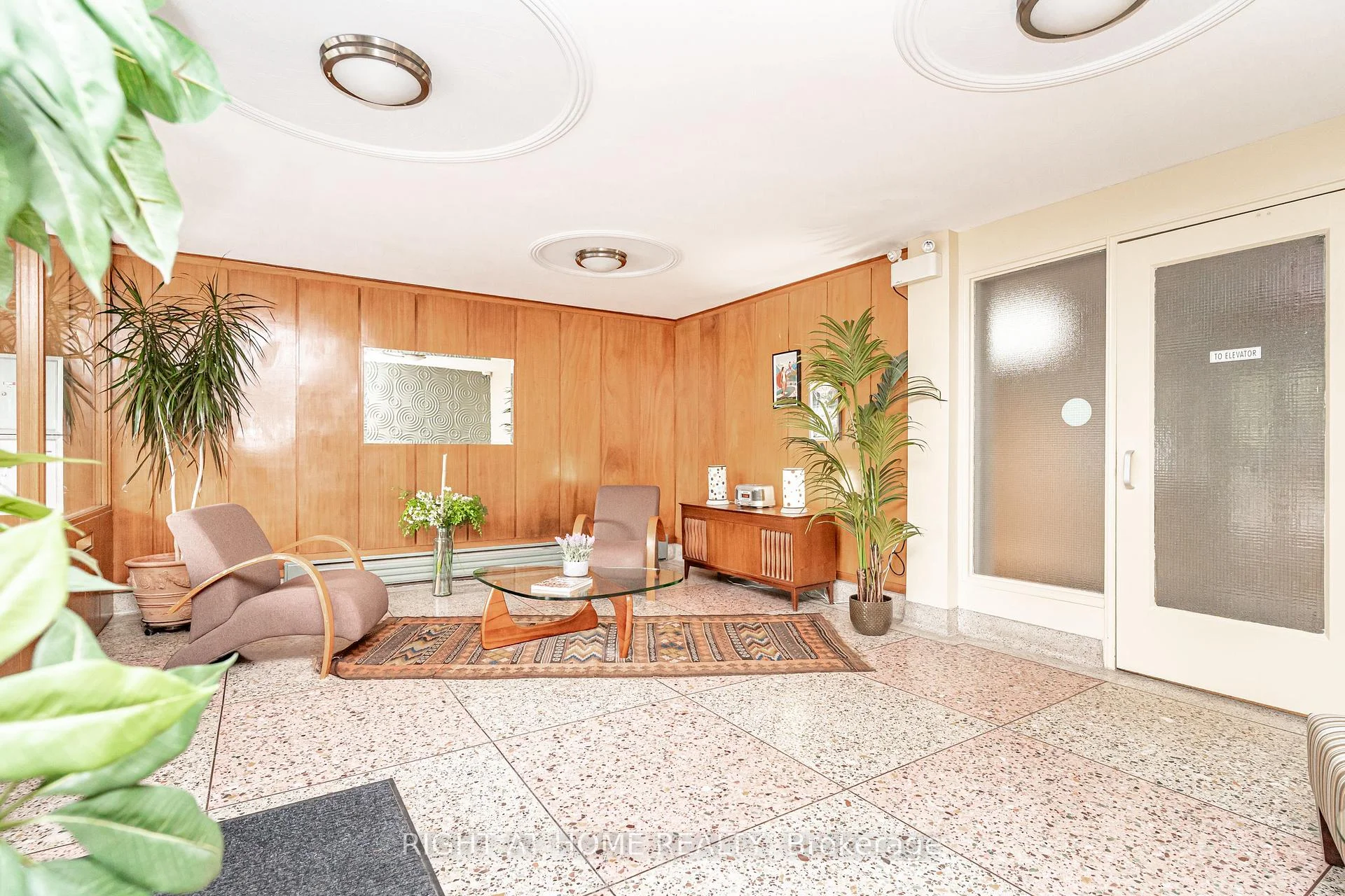 Photo 6 of Unit 406, 185 Stephen Drive, Etobicoke, Stonegate-Queensway — HOMEH
