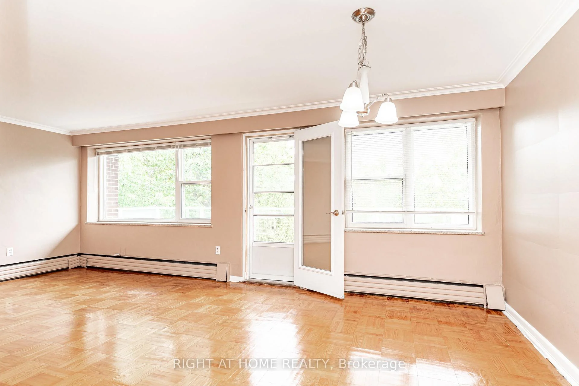 Photo 29 of Unit 406, 185 Stephen Drive, Etobicoke, Stonegate-Queensway — HOMEH