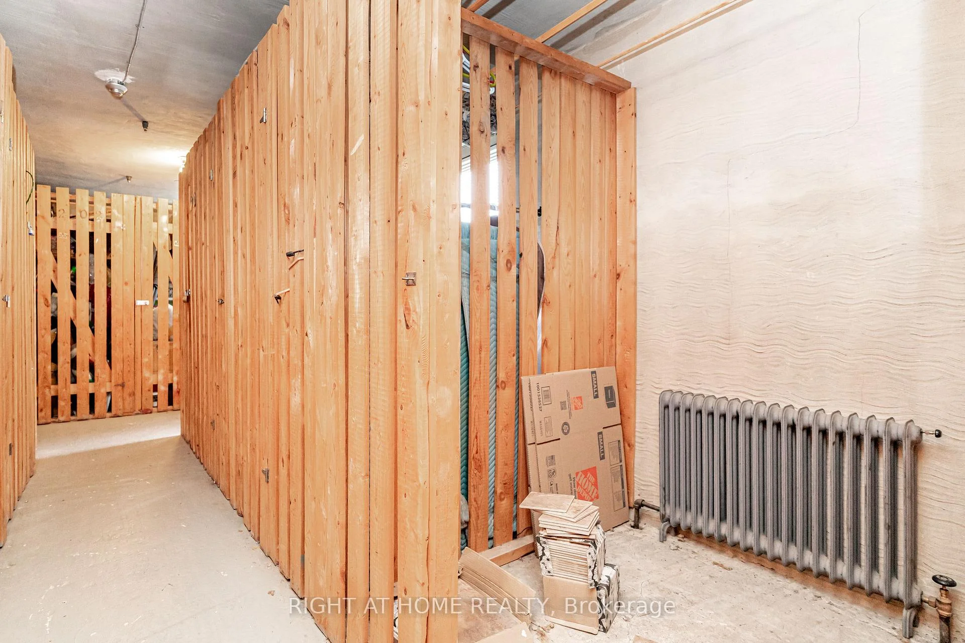 Photo 44 of Unit 406, 185 Stephen Drive, Etobicoke, Stonegate-Queensway — HOMEH