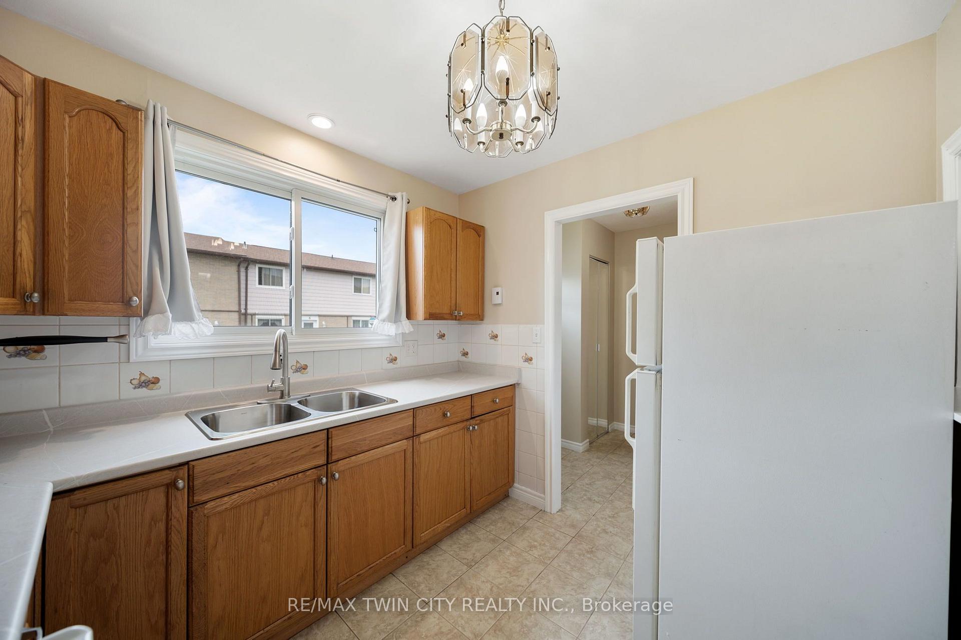 Photo 9 of Unit 19, 379 Darling Street, Brantford, East Ward — HOMEH