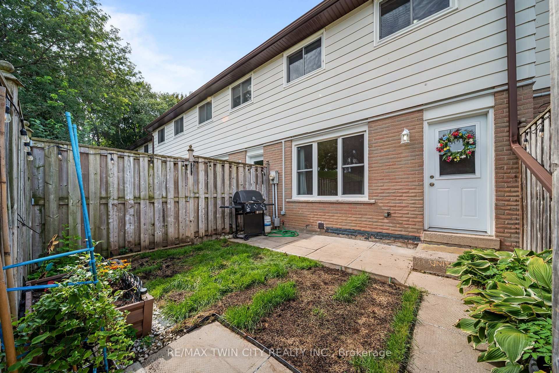 Photo 33 of Unit 19, 379 Darling Street, Brantford, East Ward — HOMEH