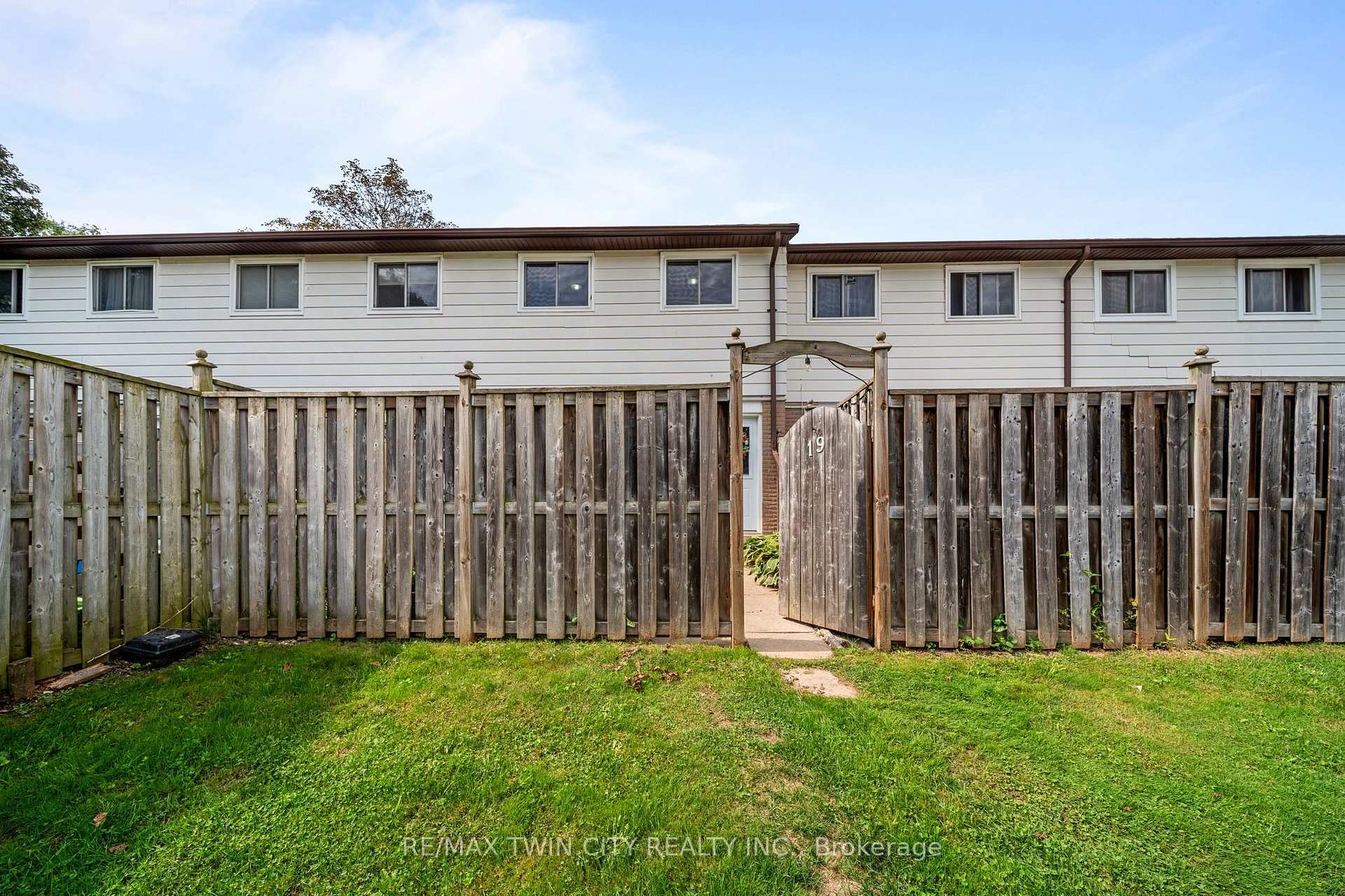Photo 34 of Unit 19, 379 Darling Street, Brantford, East Ward — HOMEH