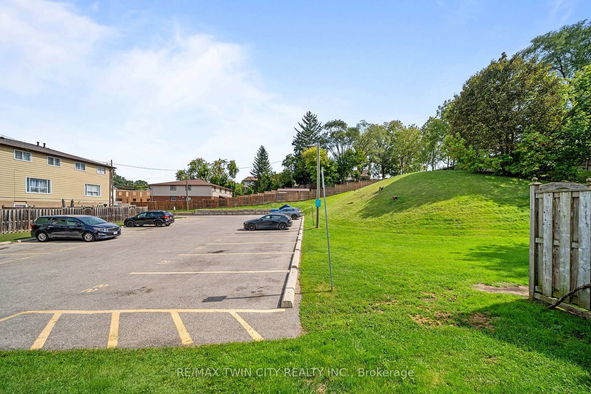 Photo 37 of Unit 19, 379 Darling Street, Brantford, East Ward — HOMEH