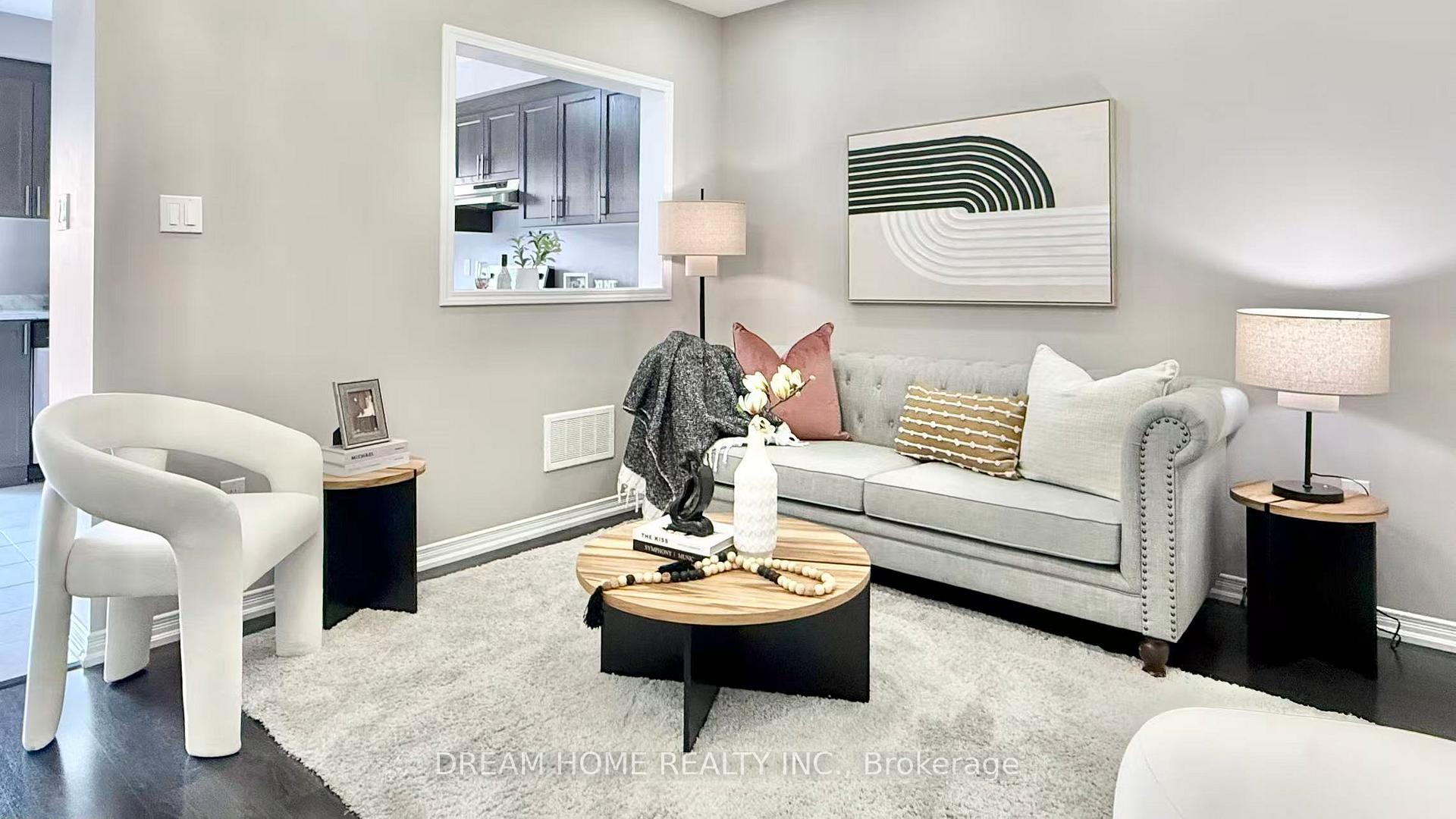 Photo 9 of 24 Spofford Drive, Whitchurch-Stouffville, Stouffville — HOMEH