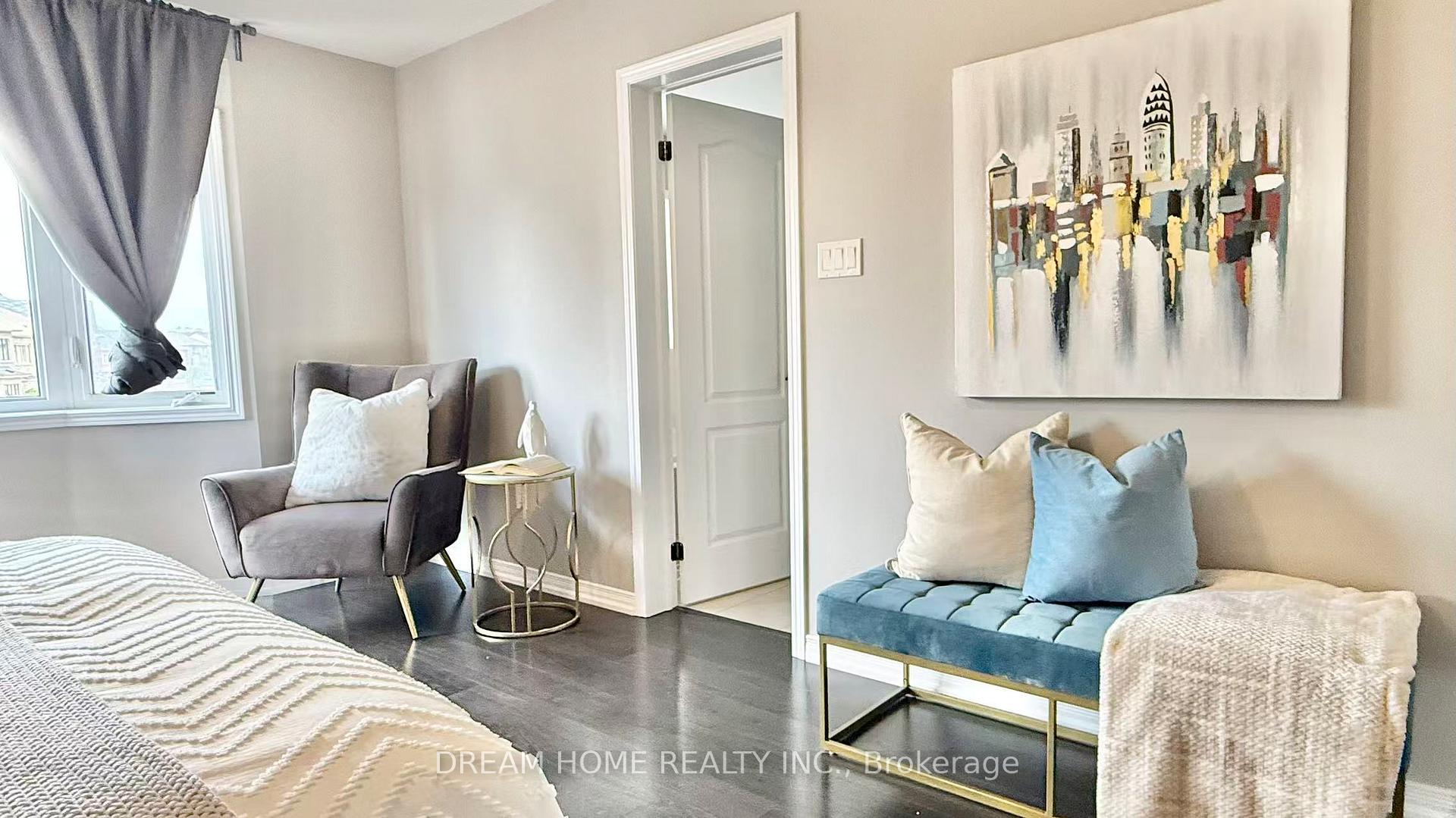 Photo 19 of 24 Spofford Drive, Whitchurch-Stouffville, Stouffville — HOMEH