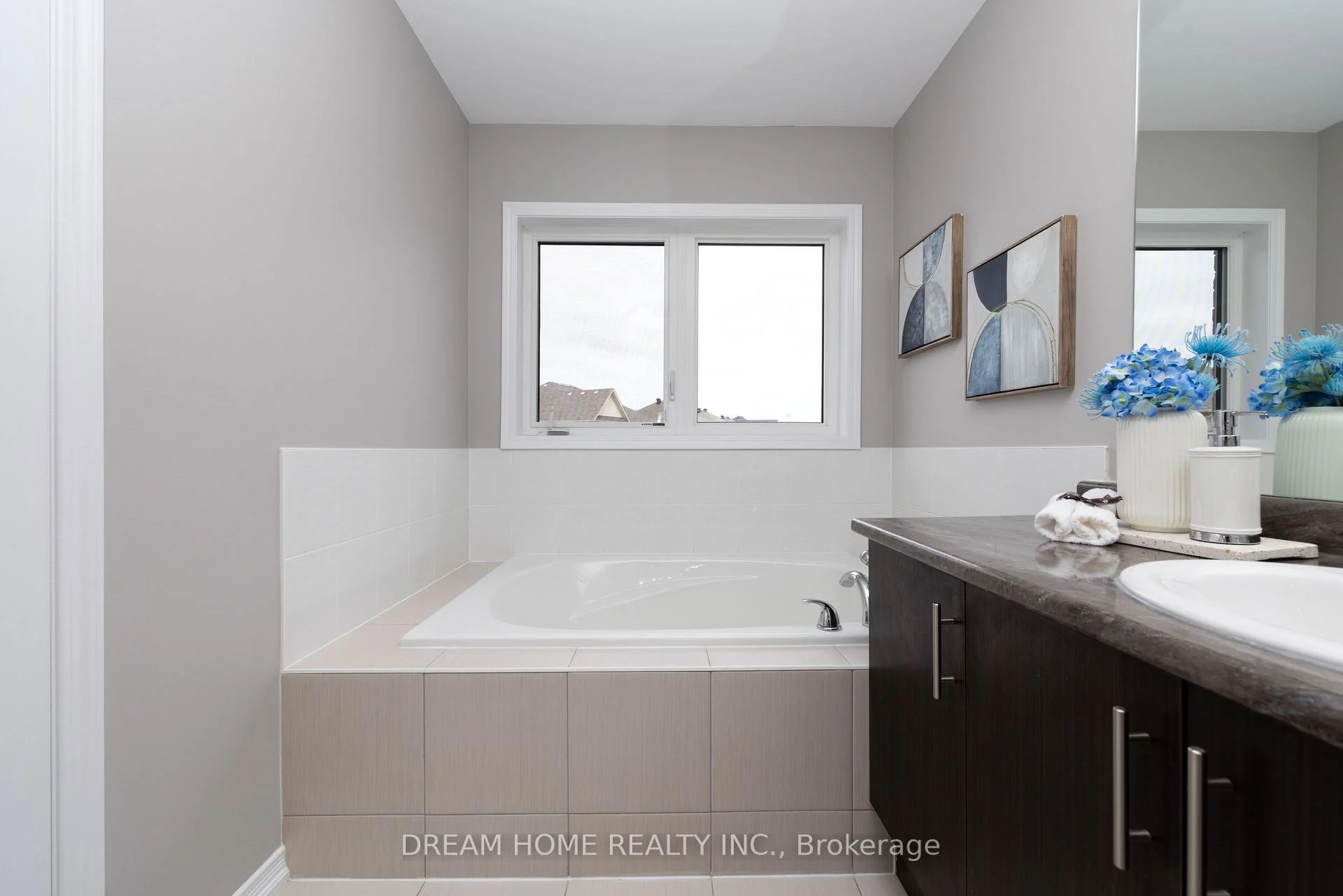 Photo 37 of 24 Spofford Drive, Whitchurch-Stouffville, Stouffville — HOMEH