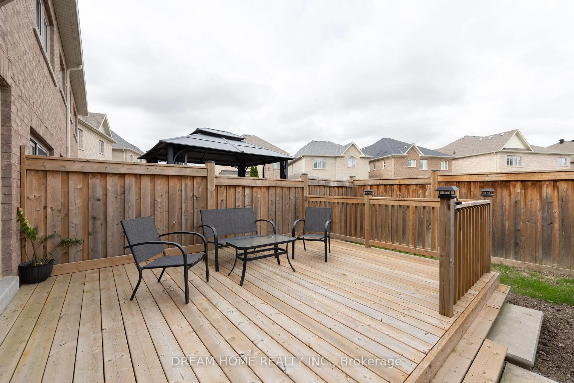 Photo 57 of 24 Spofford Drive, Whitchurch-Stouffville, Stouffville — HOMEH