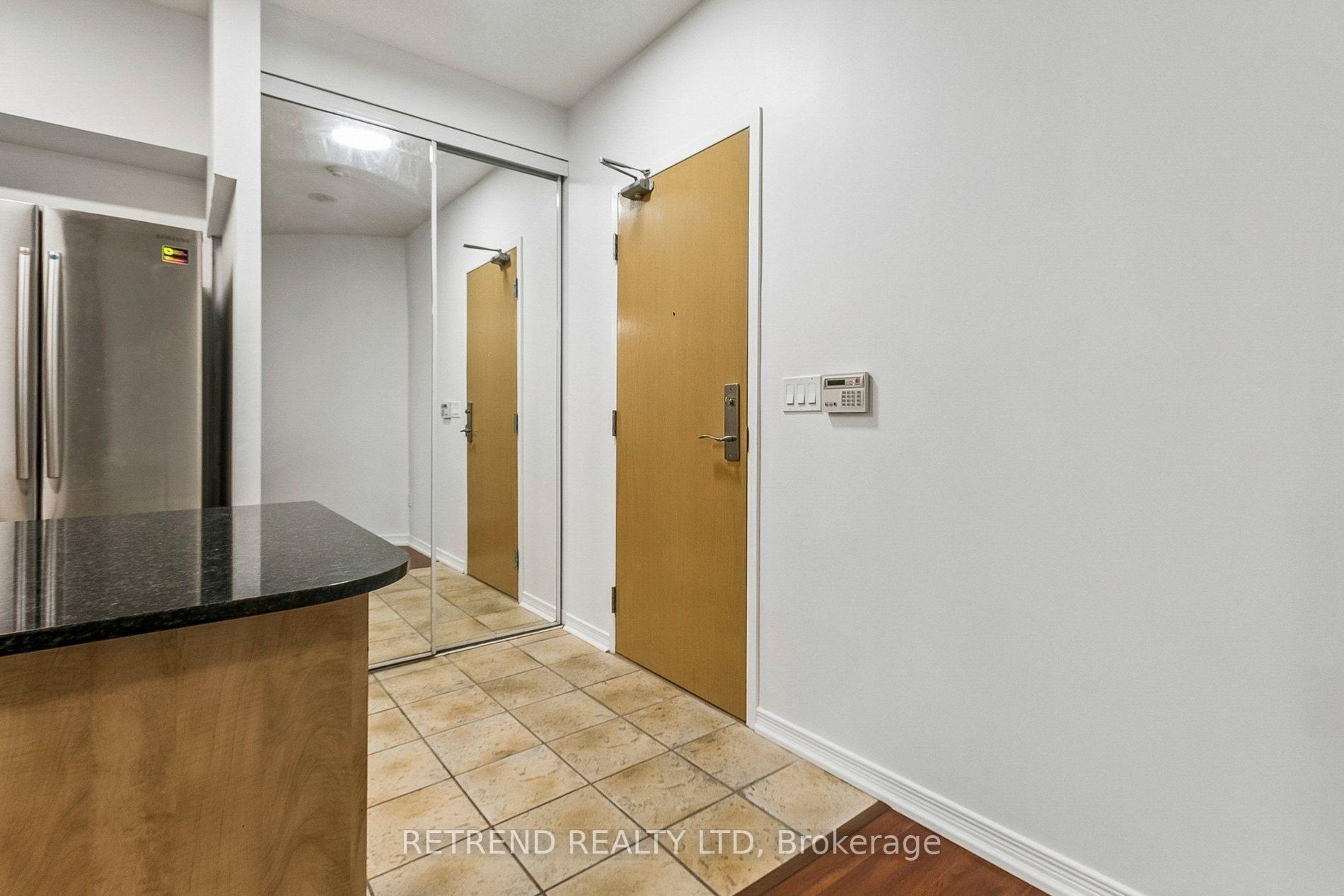 Photo 4 of Unit 106, 509 Beecroft Road N, North York, Willowdale West — HOMEH