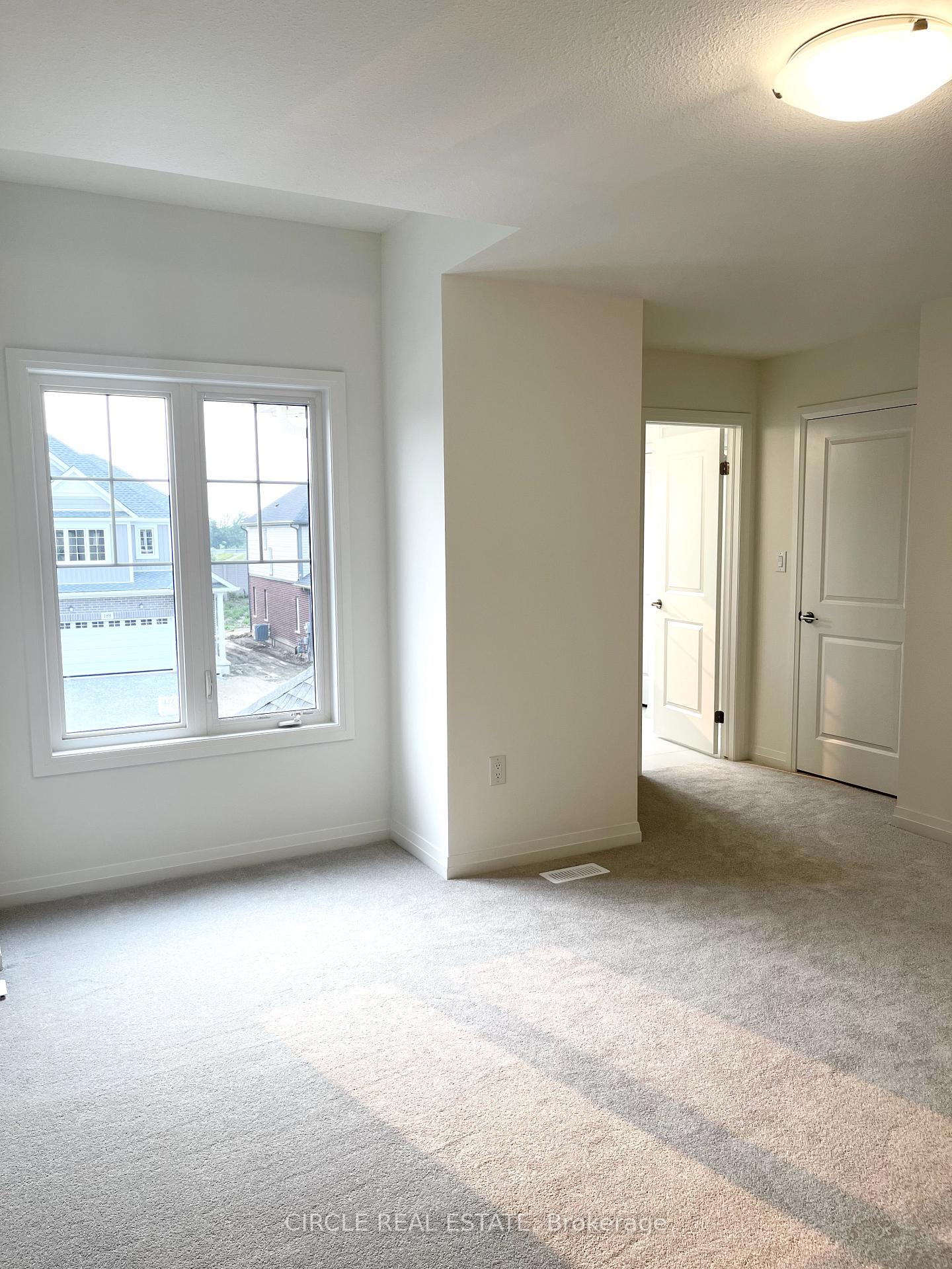 Photo 15 of 160 Bur Oak Drive, Thorold, Confederation Heights — HOMEH