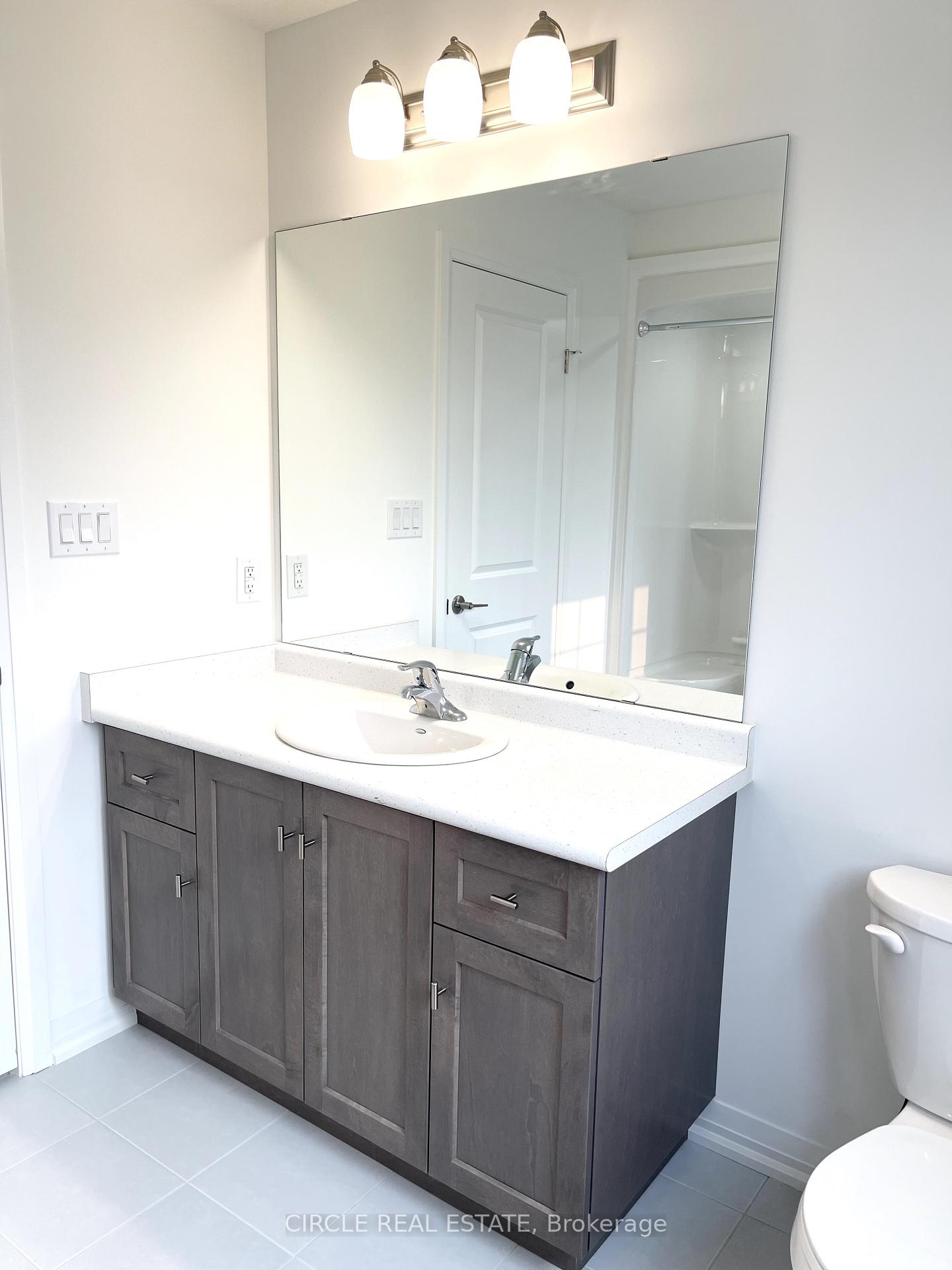 Photo 18 of 160 Bur Oak Drive, Thorold, Confederation Heights — HOMEH