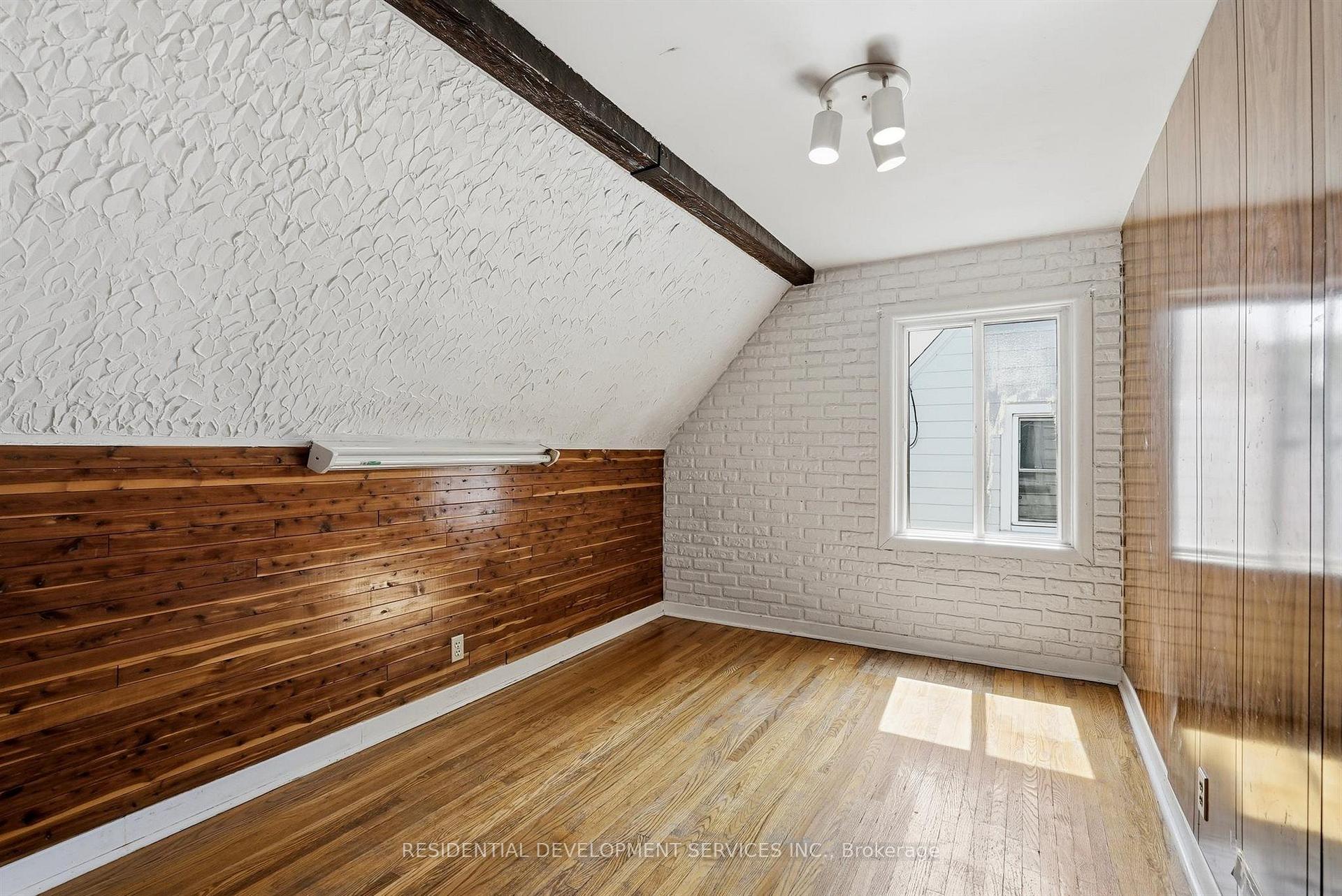 Photo 25 of 21 Eastgate Crescent, Scarborough, Clairlea-Birchmount — HOMEH