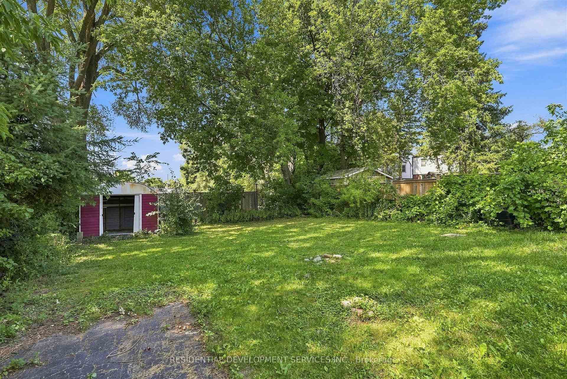 Photo 45 of 21 Eastgate Crescent, Scarborough, Clairlea-Birchmount — HOMEH