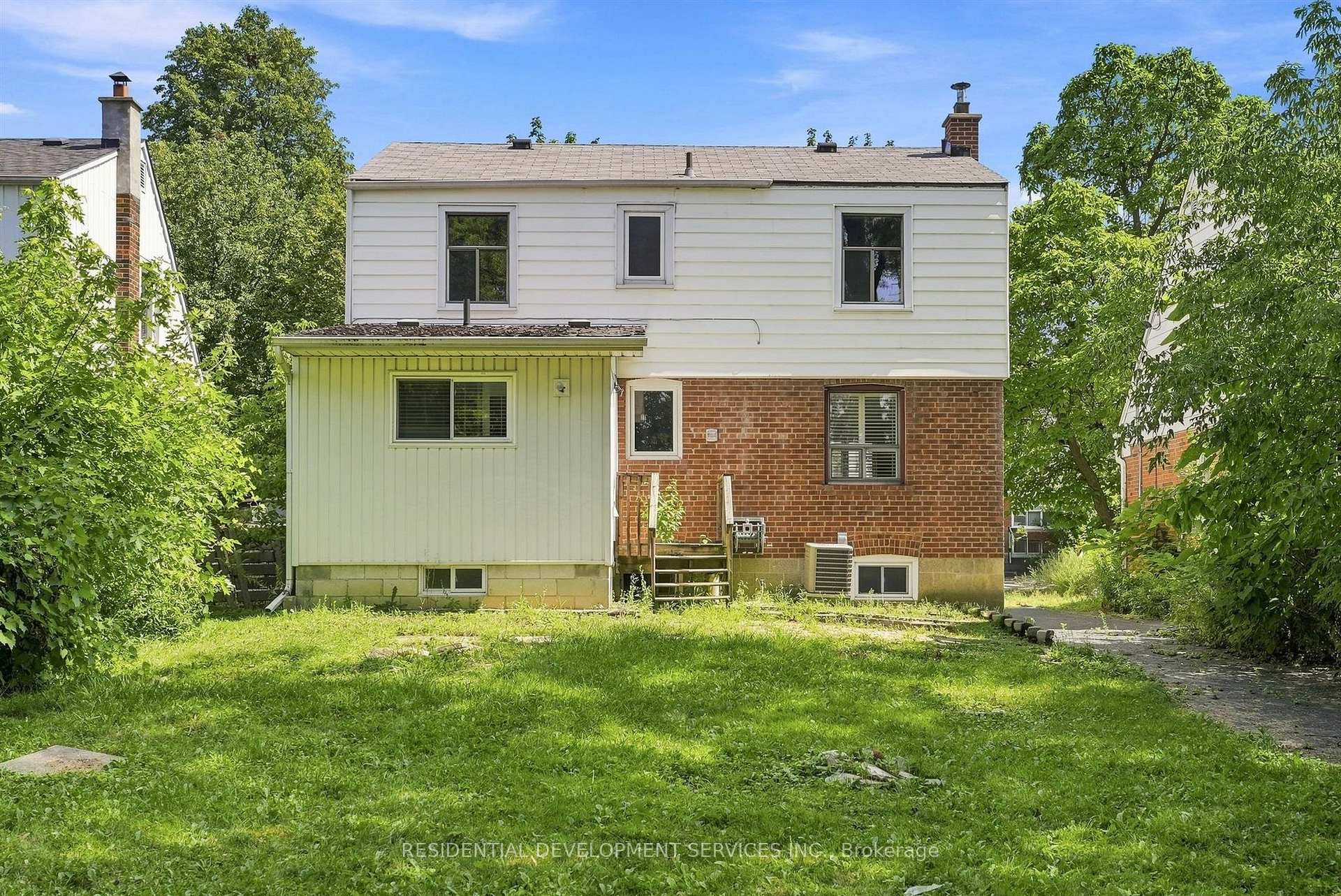 Photo 48 of 21 Eastgate Crescent, Scarborough, Clairlea-Birchmount — HOMEH