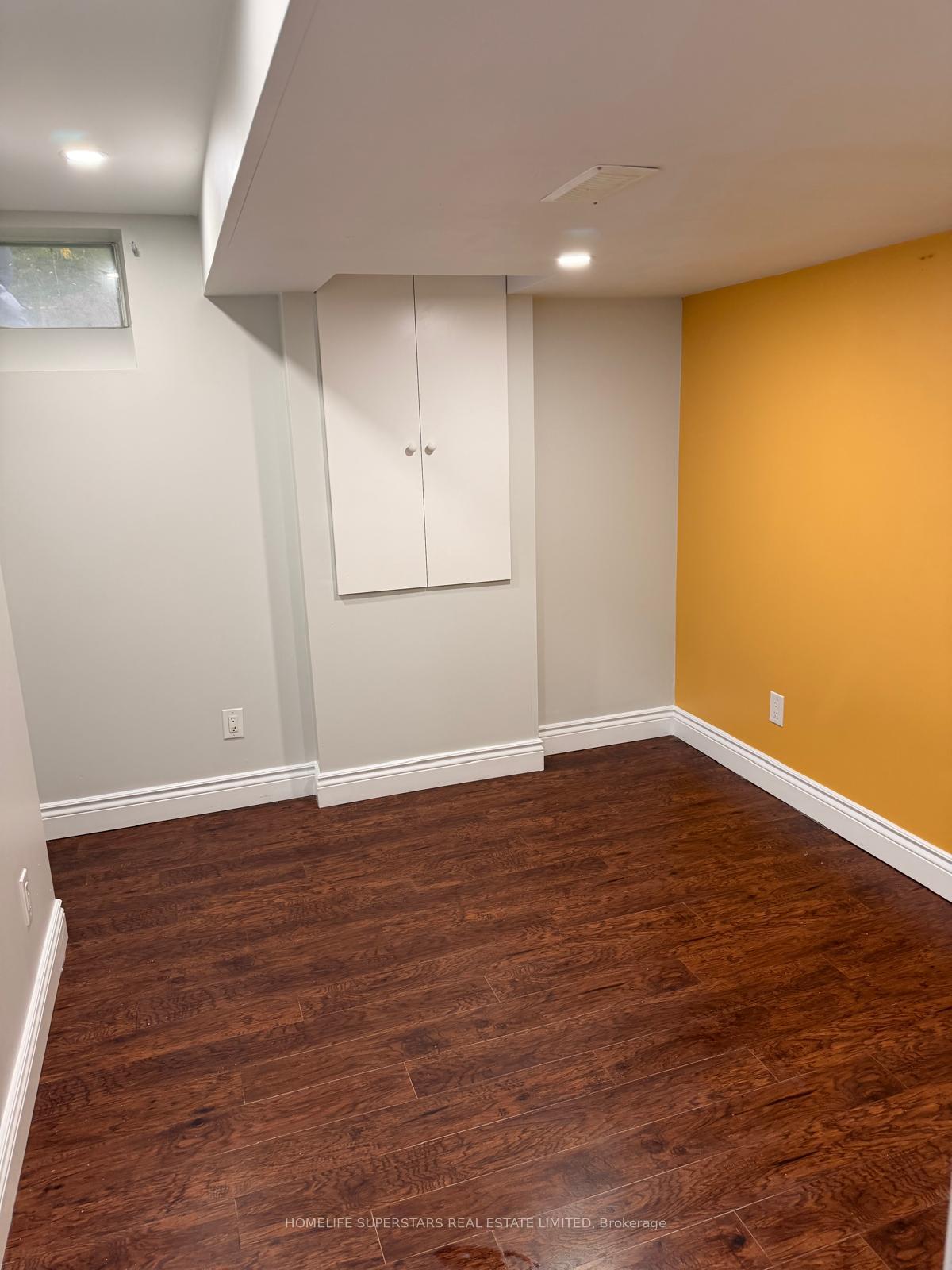 Photo 11 of 2 Hoddle Crescent, Kitchener, Forest Heights — HOMEH