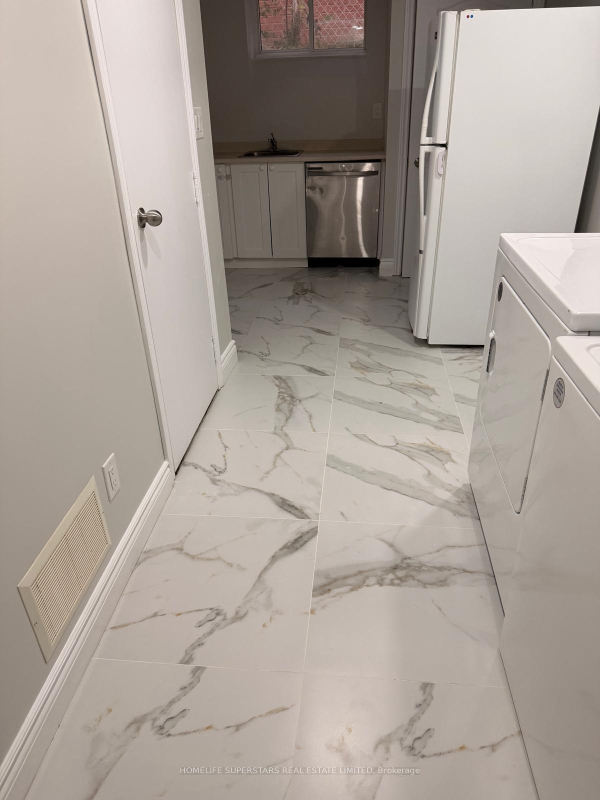 Photo 13 of 2 Hoddle Crescent, Kitchener, Forest Heights — HOMEH