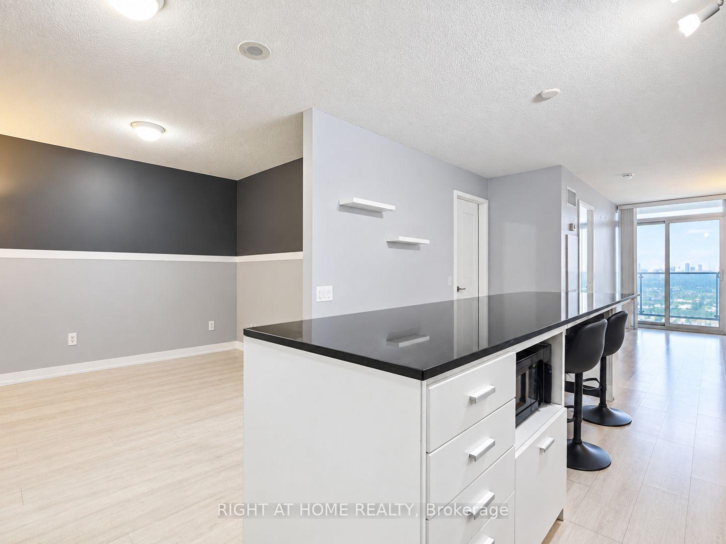 Photo 5 of Unit 1701B, 19 Singer Court, North York, Bayview Village — HOMEH