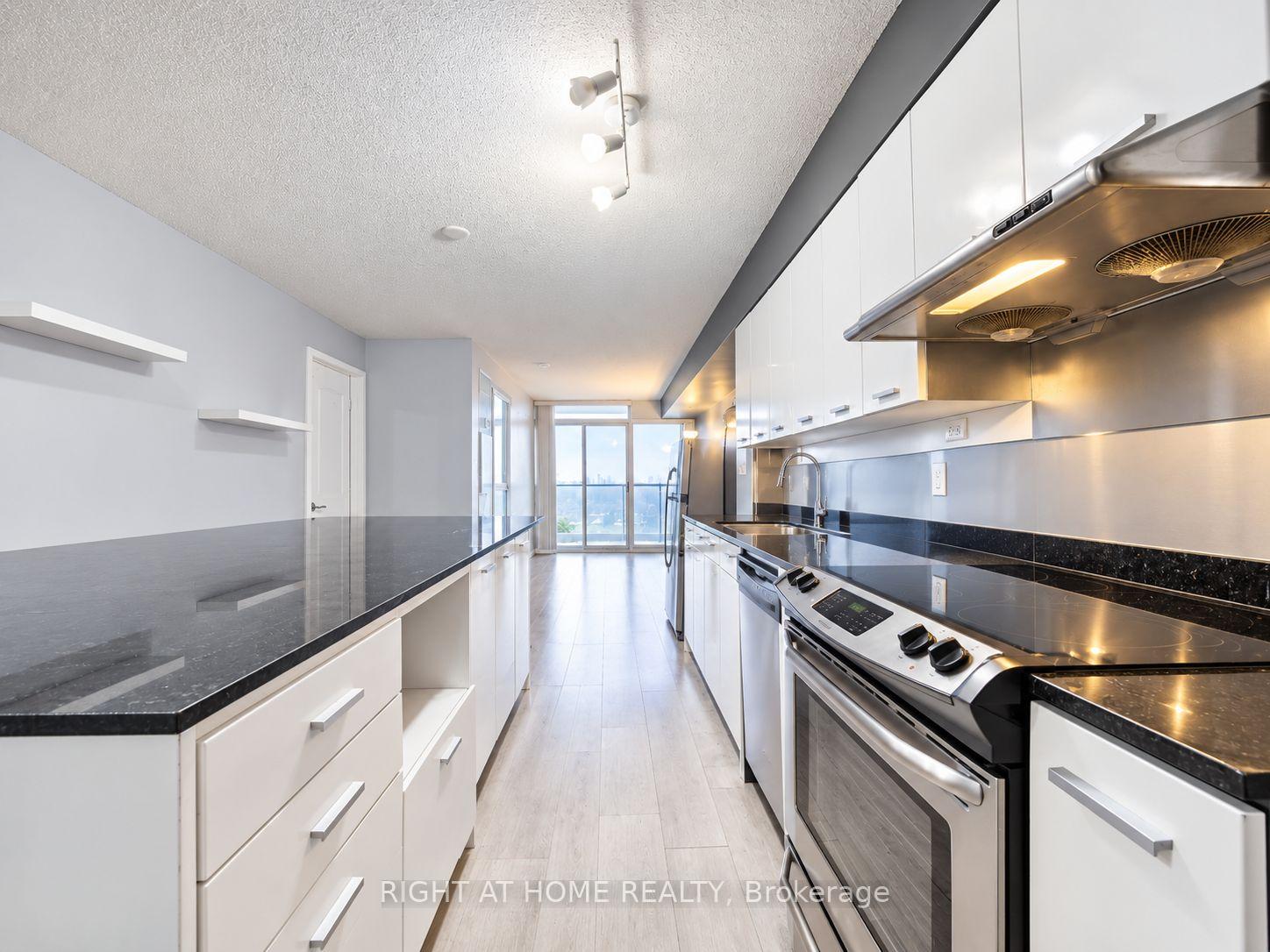 Photo 6 of Unit 1701B, 19 Singer Court, North York, Bayview Village — HOMEH