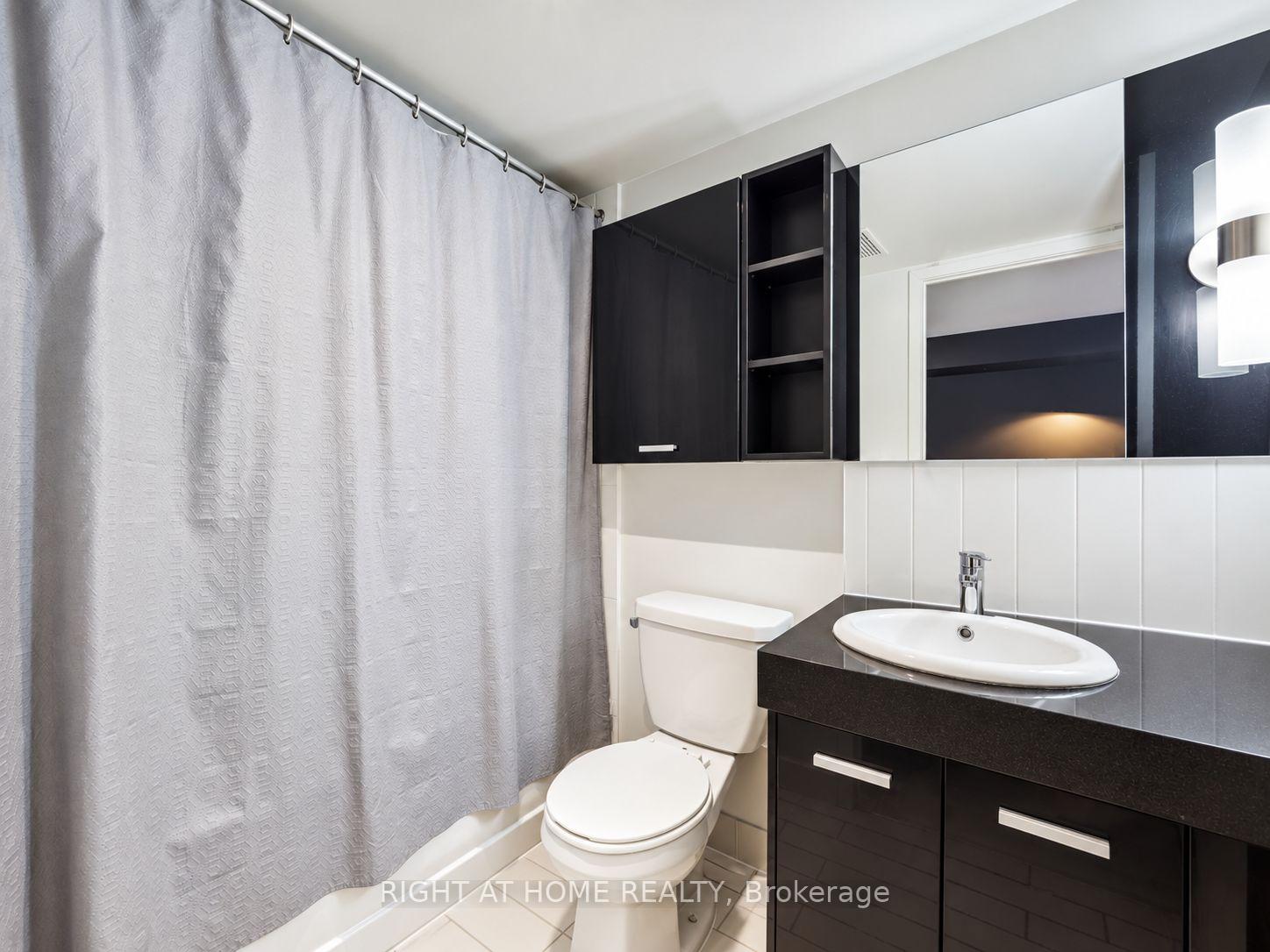 Photo 9 of Unit 1701B, 19 Singer Court, North York, Bayview Village — HOMEH