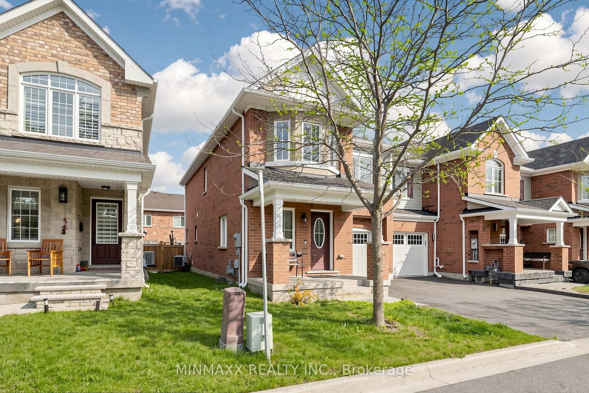 Photo 3 of 30 Dredge Court, Milton, Willmott — HOMEH