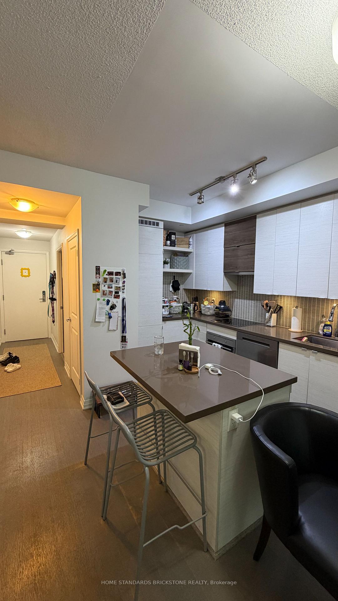 Photo 9 of Unit 617, 59 Annie Craig Drive, Etobicoke, Mimico — HOMEH