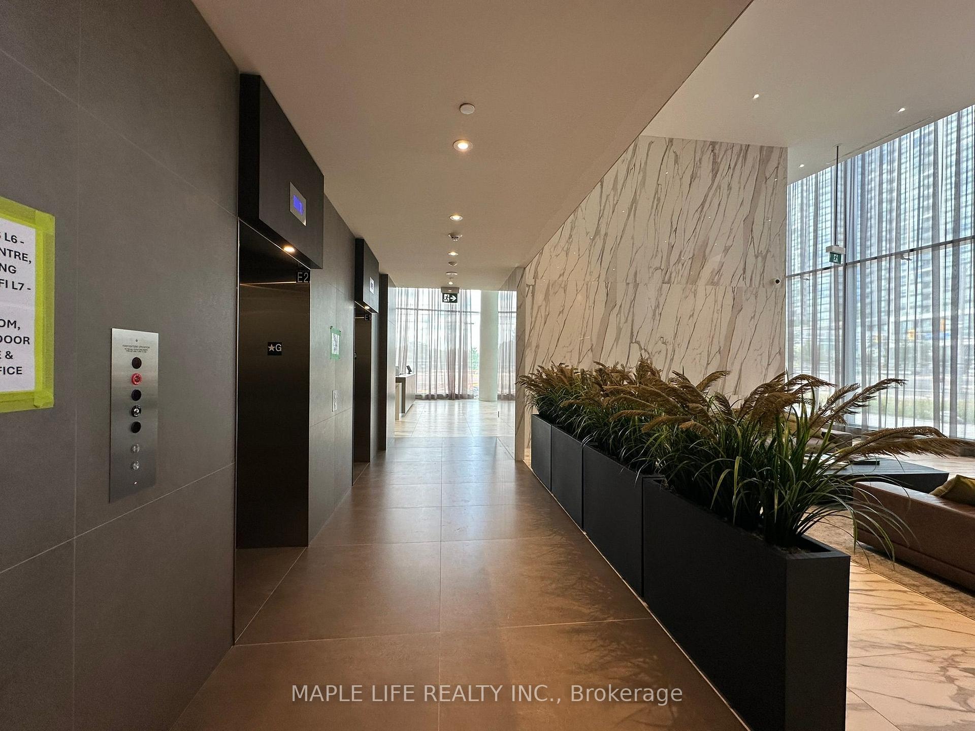 Photo 3 of Unit 603, 448 Burnhamthorpe Road, Mississauga, City Centre — HOMEH