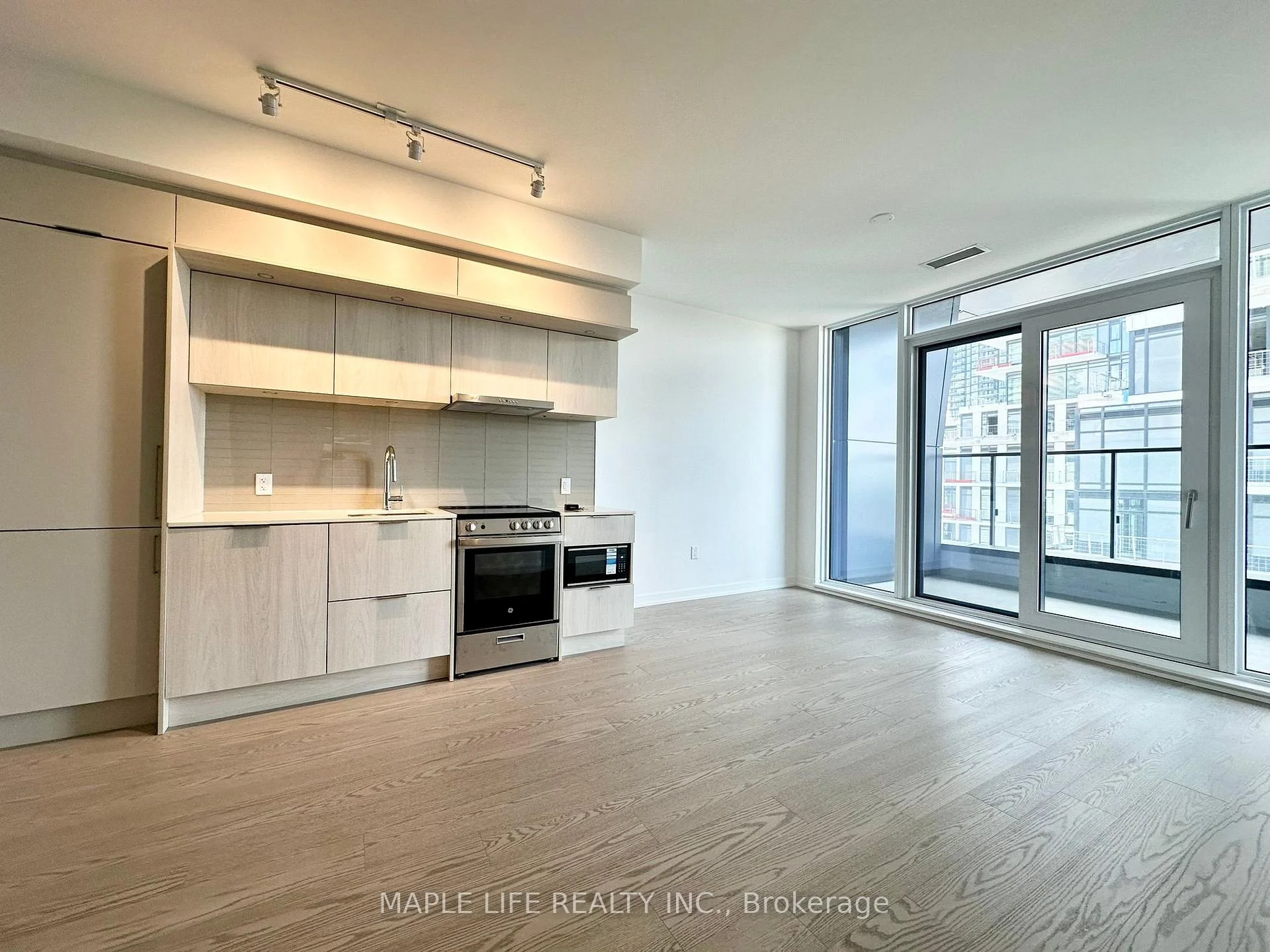 Photo 14 of Unit 603, 448 Burnhamthorpe Road, Mississauga, City Centre — HOMEH