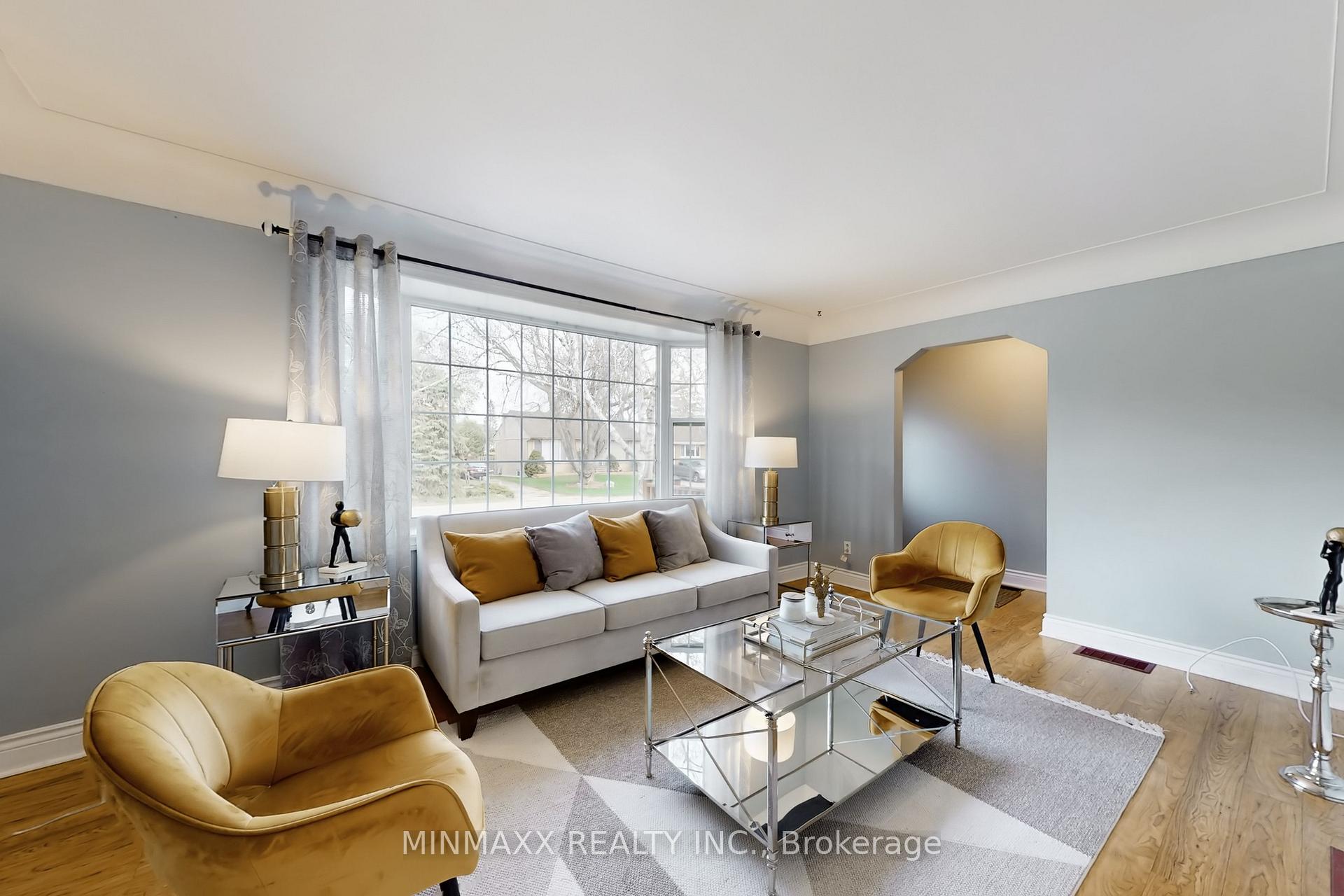 Photo 9 of 632 Inverness Avenue, Burlington, LaSalle — HOMEH