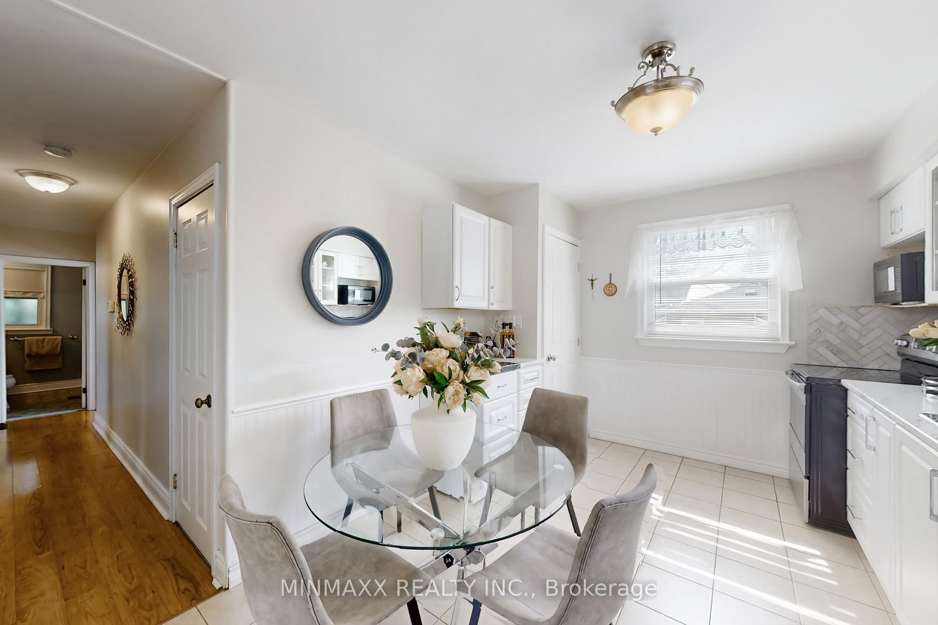 Photo 15 of 632 Inverness Avenue, Burlington, LaSalle — HOMEH