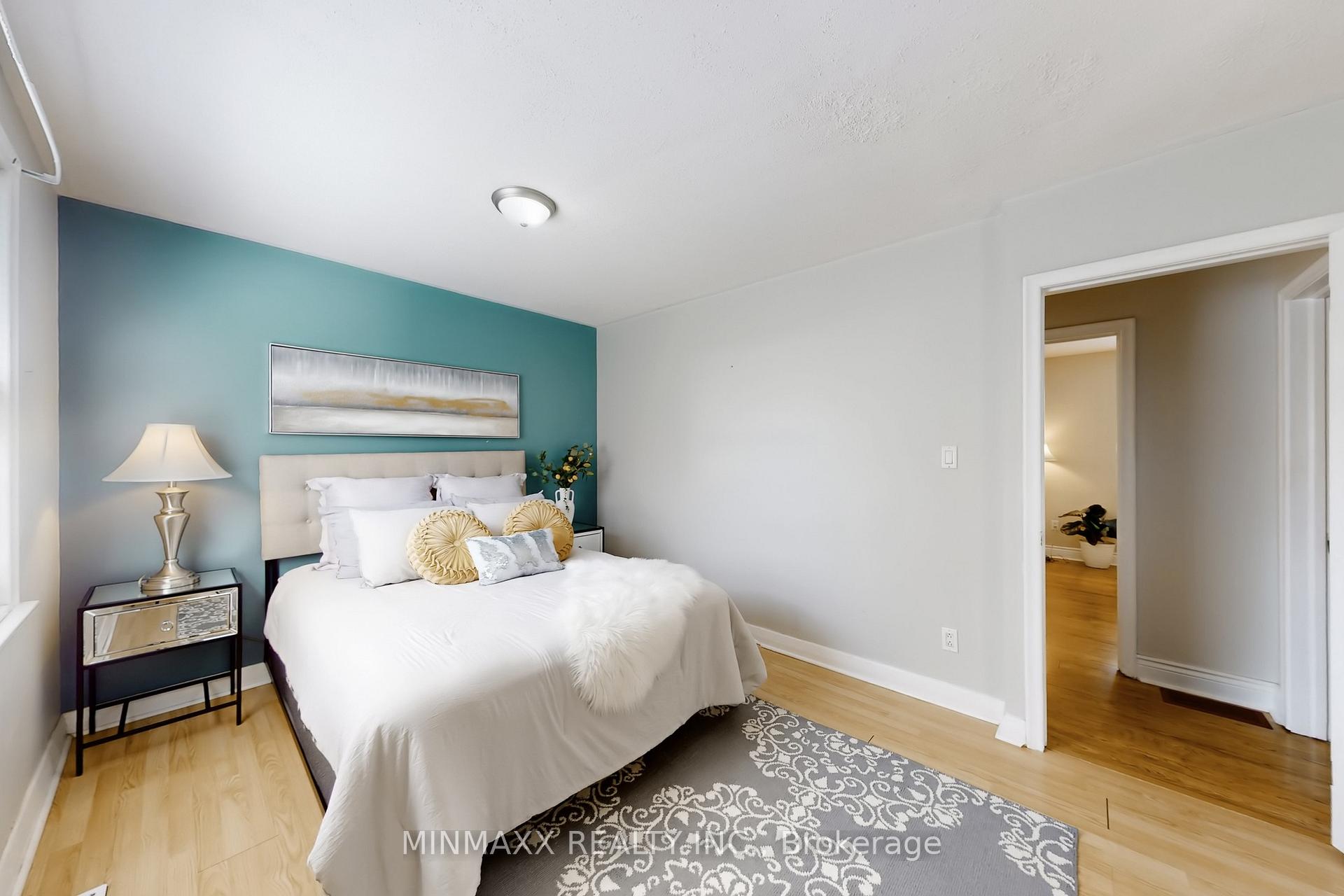 Photo 20 of 632 Inverness Avenue, Burlington, LaSalle — HOMEH
