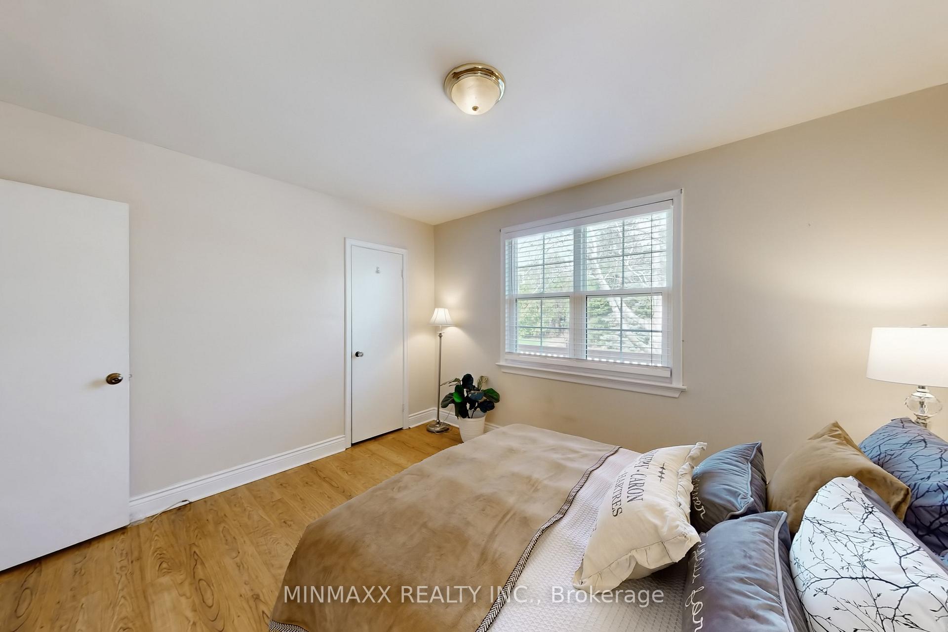 Photo 28 of 632 Inverness Avenue, Burlington, LaSalle — HOMEH