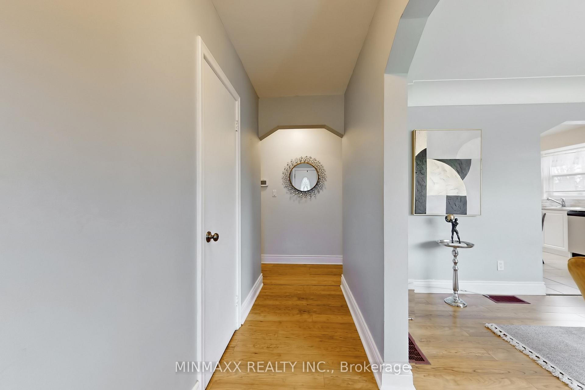 Photo 32 of 632 Inverness Avenue, Burlington, LaSalle — HOMEH