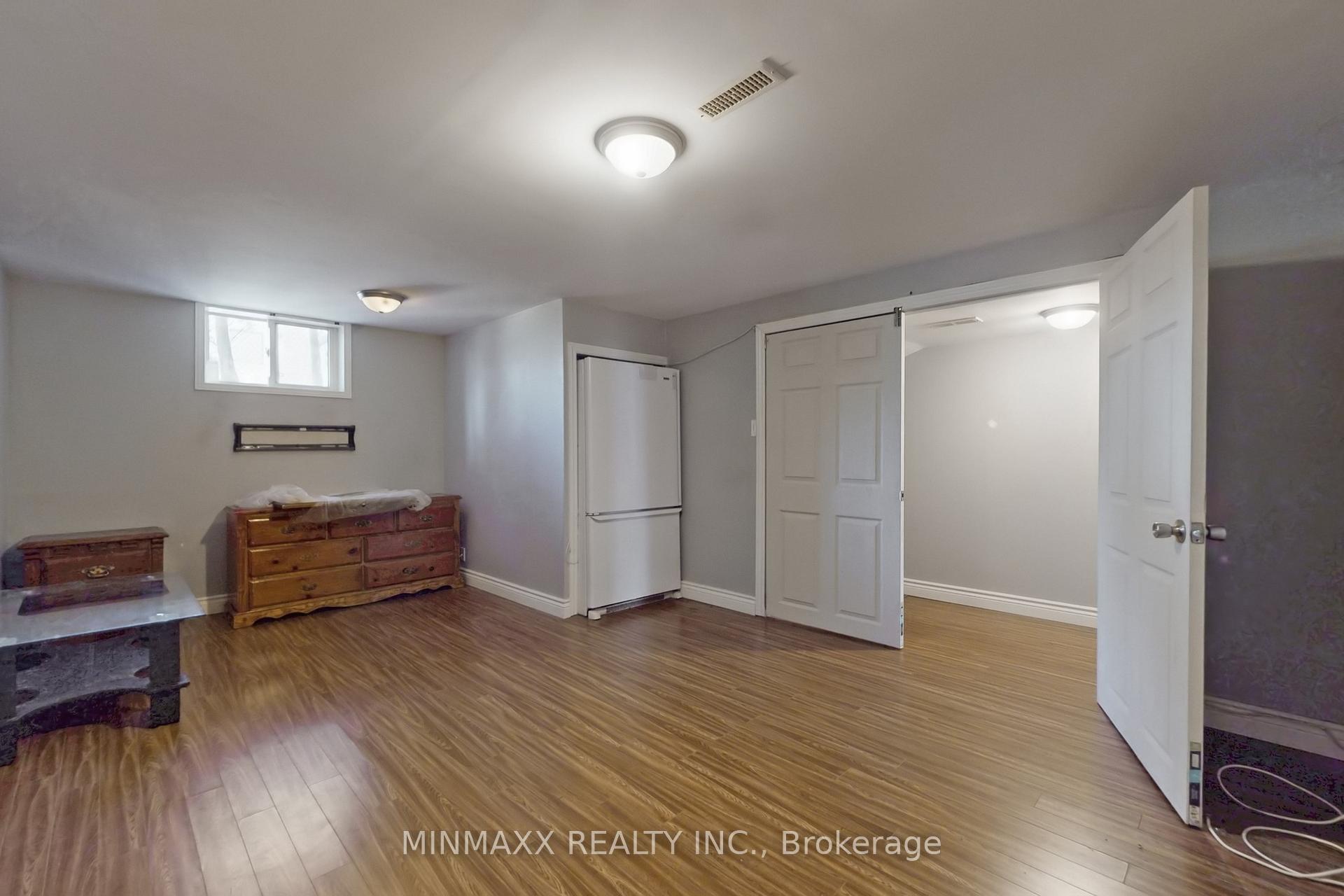 Photo 33 of 632 Inverness Avenue, Burlington, LaSalle — HOMEH