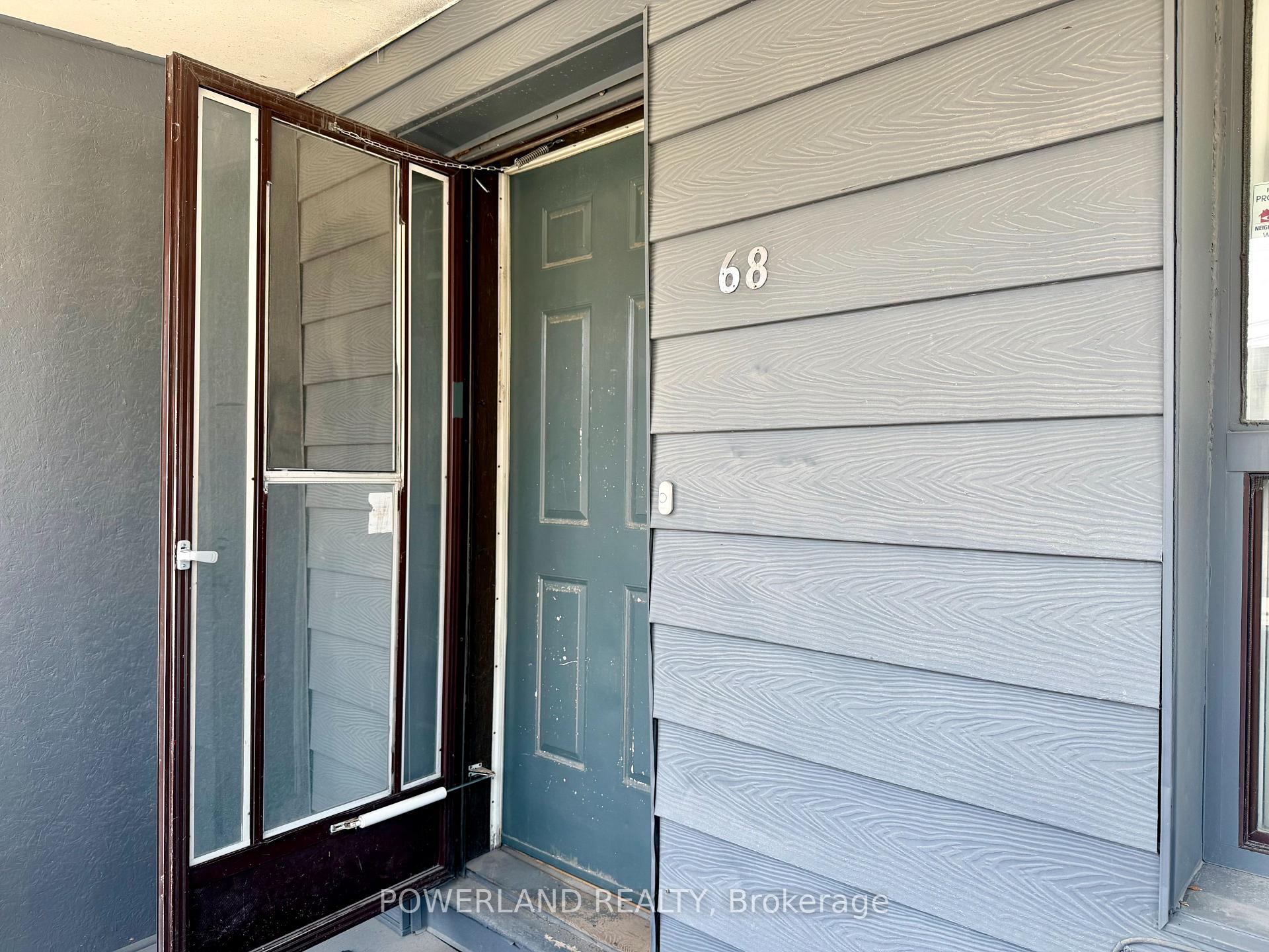 Photo 2 of Unit Apt A, 68 Carlaw Avenue, Toronto, South Riverdale — HOMEH
