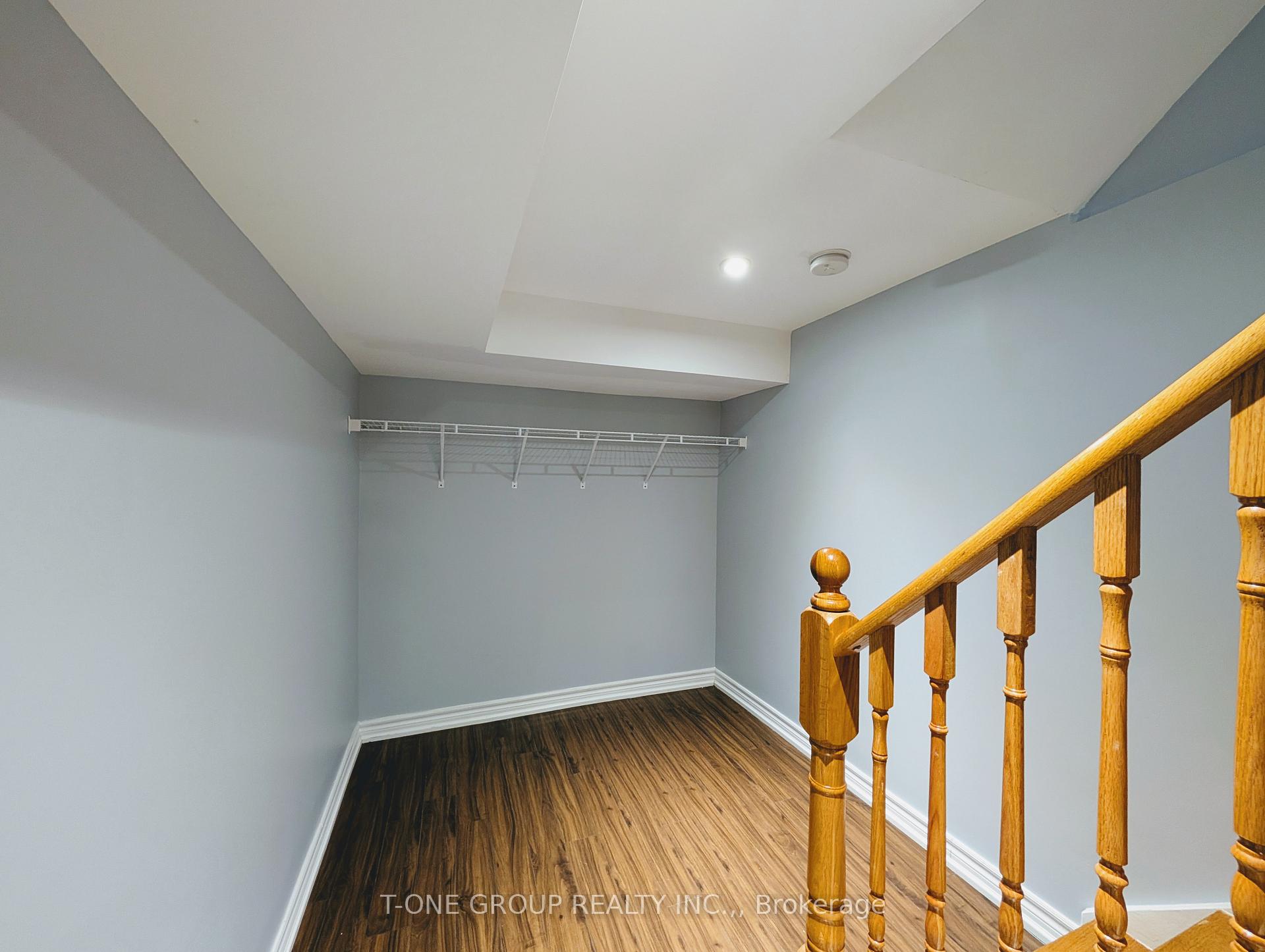 Photo 15 of 8 Camelot Way, Markham, Markham Village — HOMEH