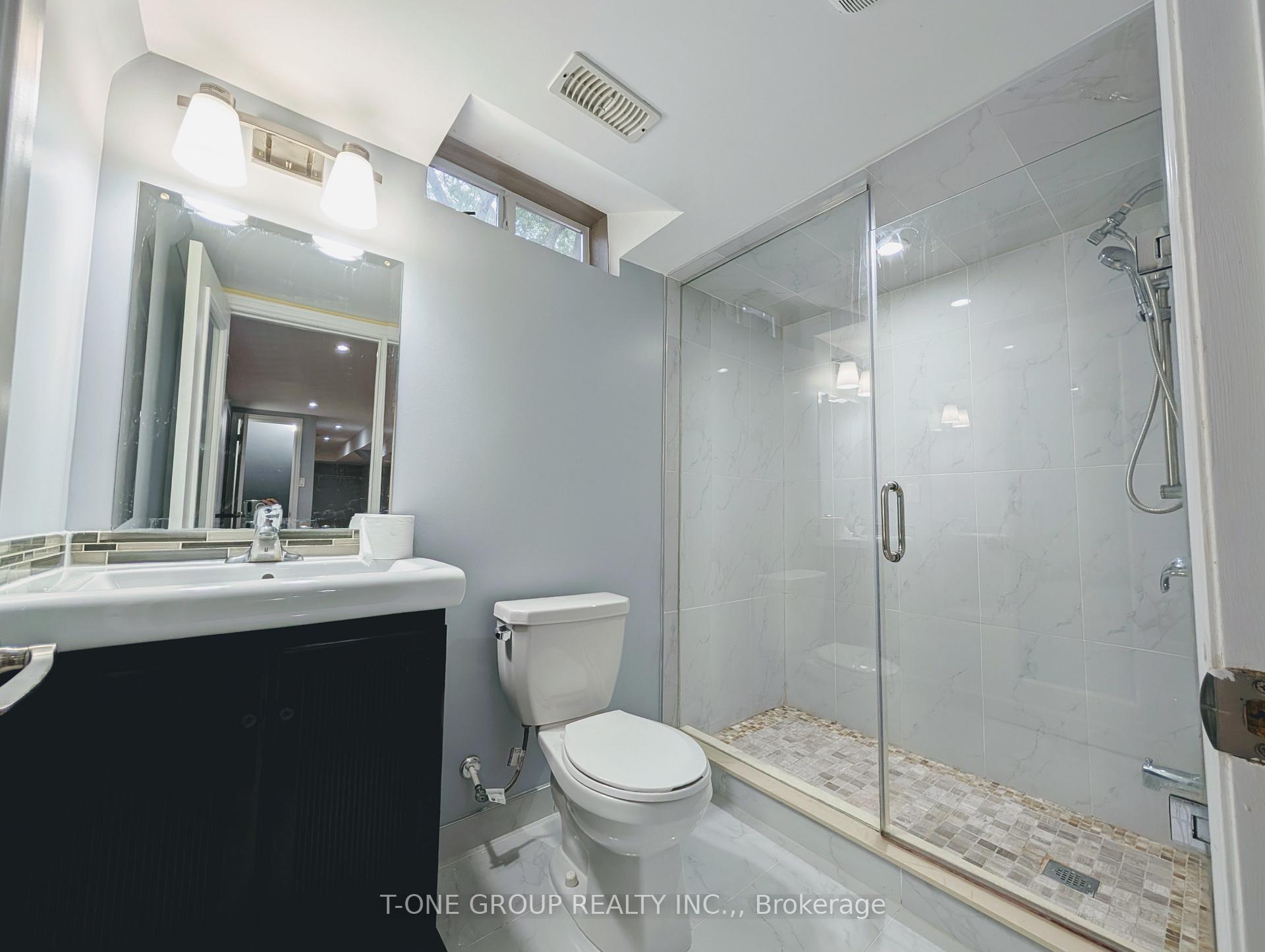 Photo 19 of 8 Camelot Way, Markham, Markham Village — HOMEH