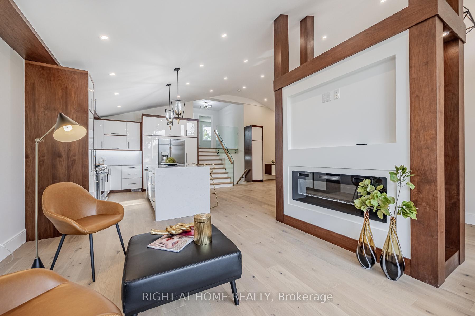 Photo of 690 Hillman Crescent