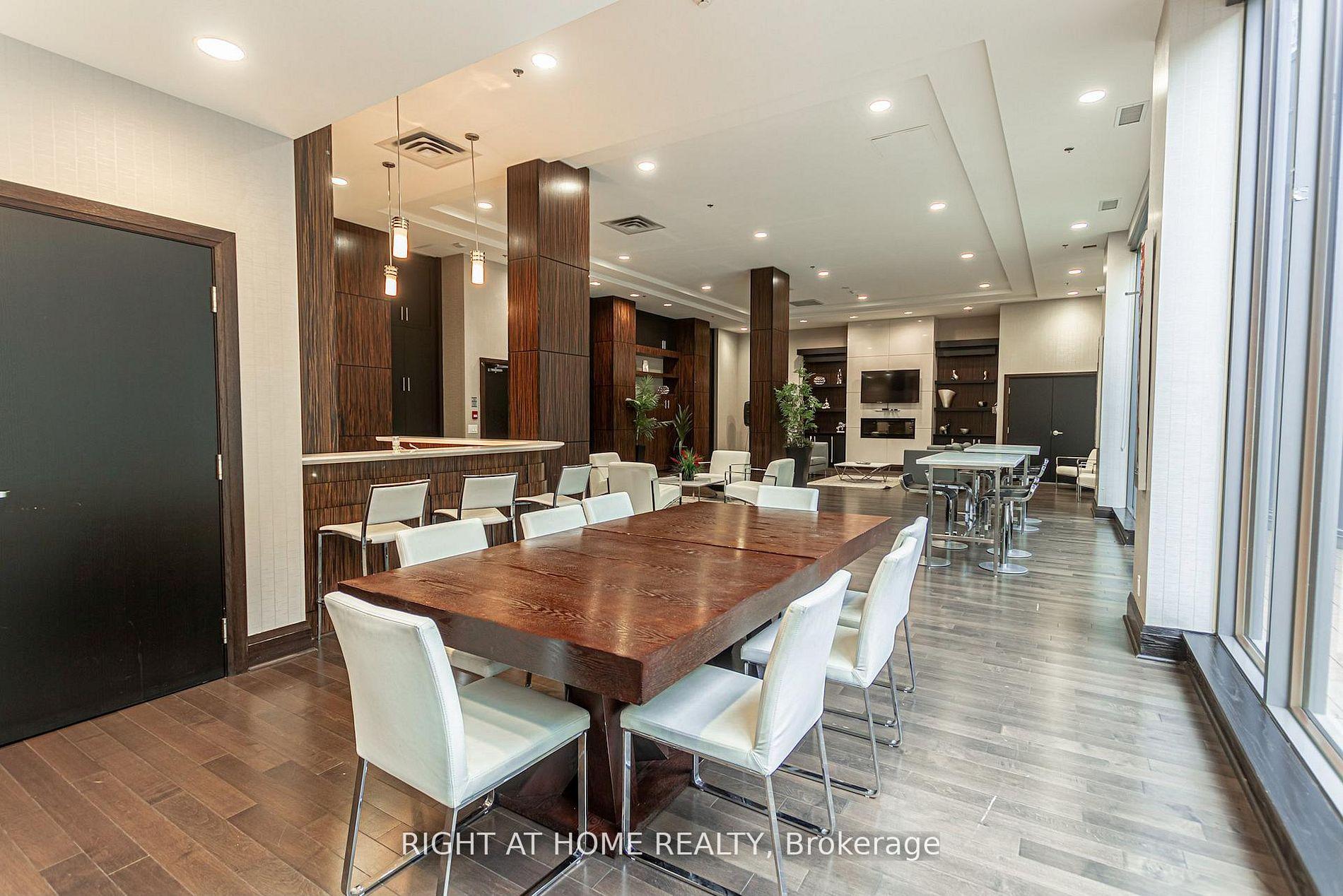 Photo 6 of Unit 2106, 19 Grand Trunk Crescent, Toronto, Waterfront Communities — HOMEH