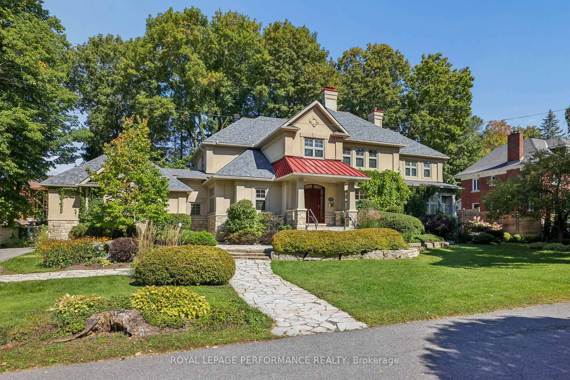 Photo 2 of 29 Mackinnon Road, Ottawa, Rockcliffe — HOMEH