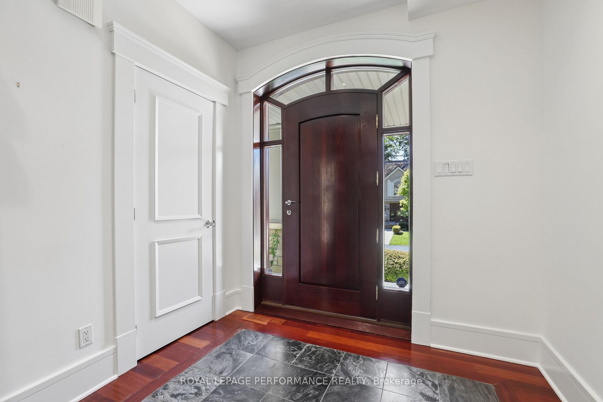 Photo 4 of 29 Mackinnon Road, Ottawa, Rockcliffe — HOMEH