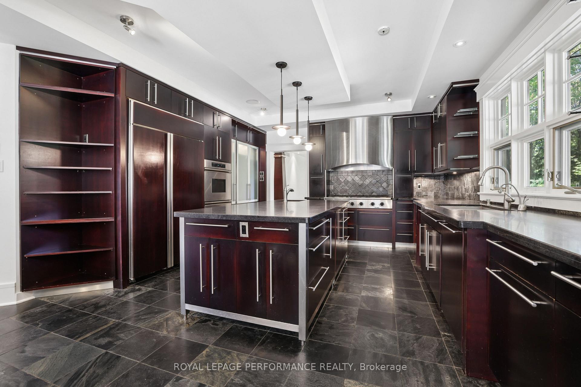 Photo 17 of 29 Mackinnon Road, Ottawa, Rockcliffe — HOMEH
