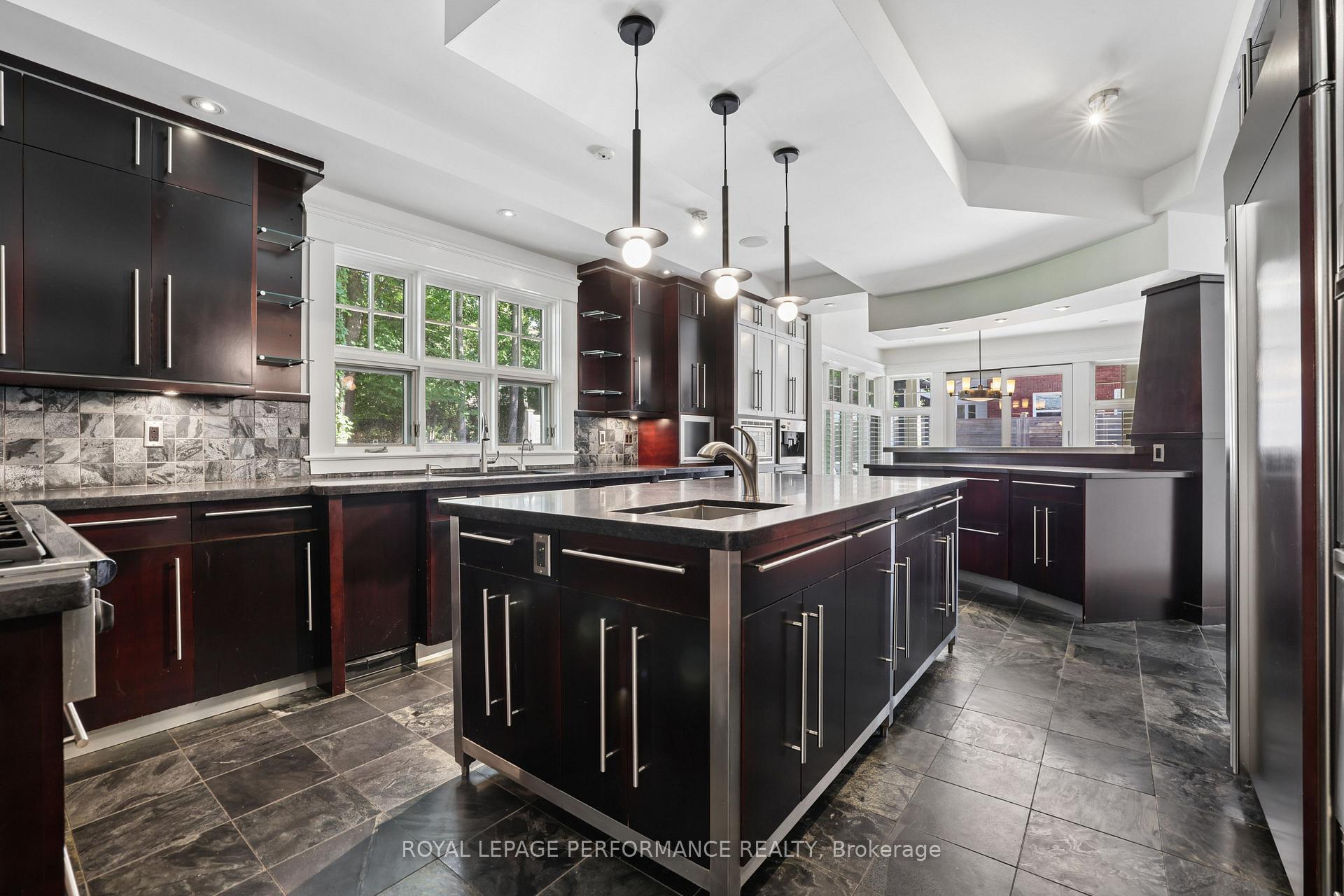 Photo 19 of 29 Mackinnon Road, Ottawa, Rockcliffe — HOMEH