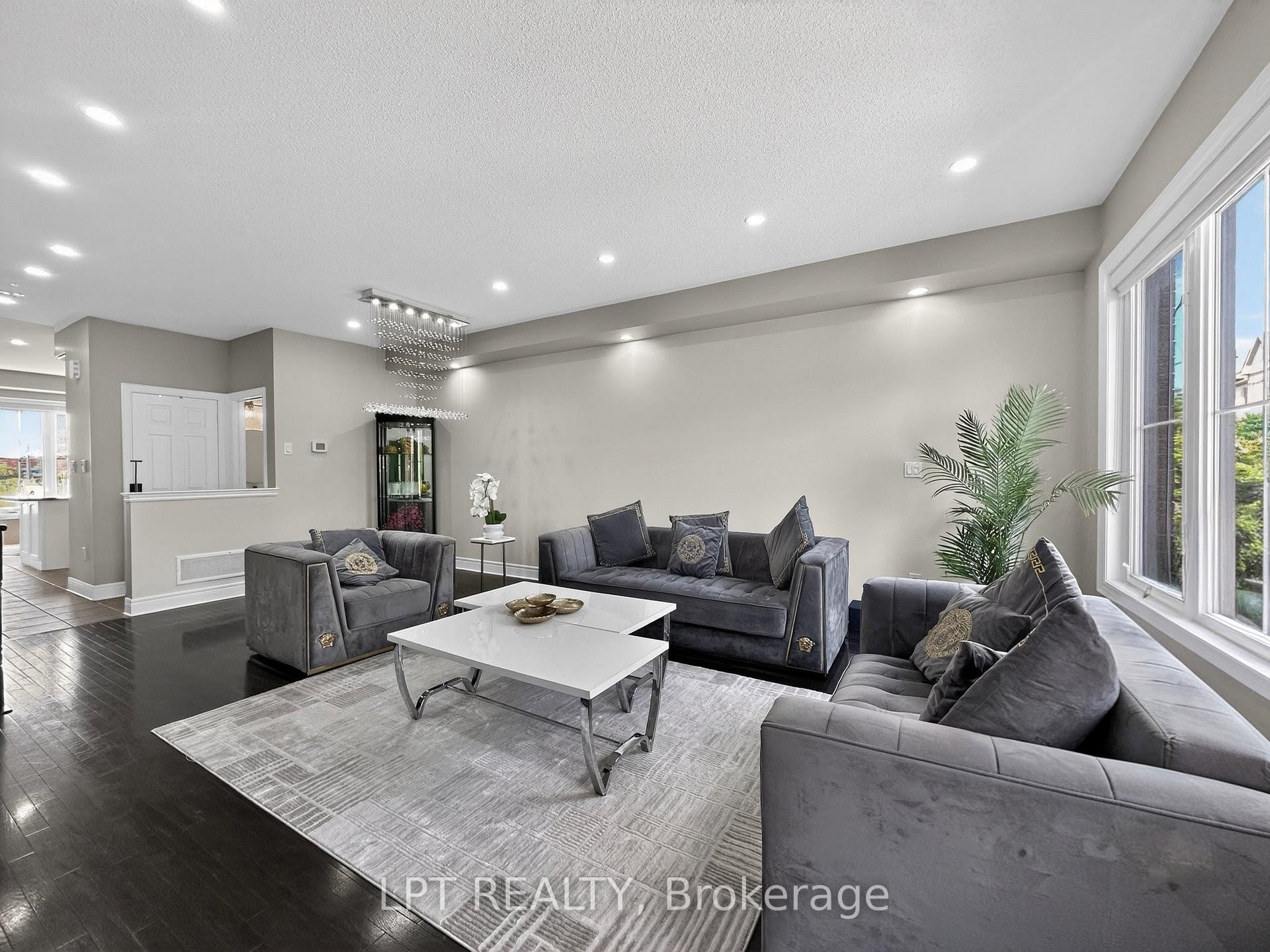 Photo 1 of 44 Cedar Lake Crescent, Brampton, Bram West — HOMEH