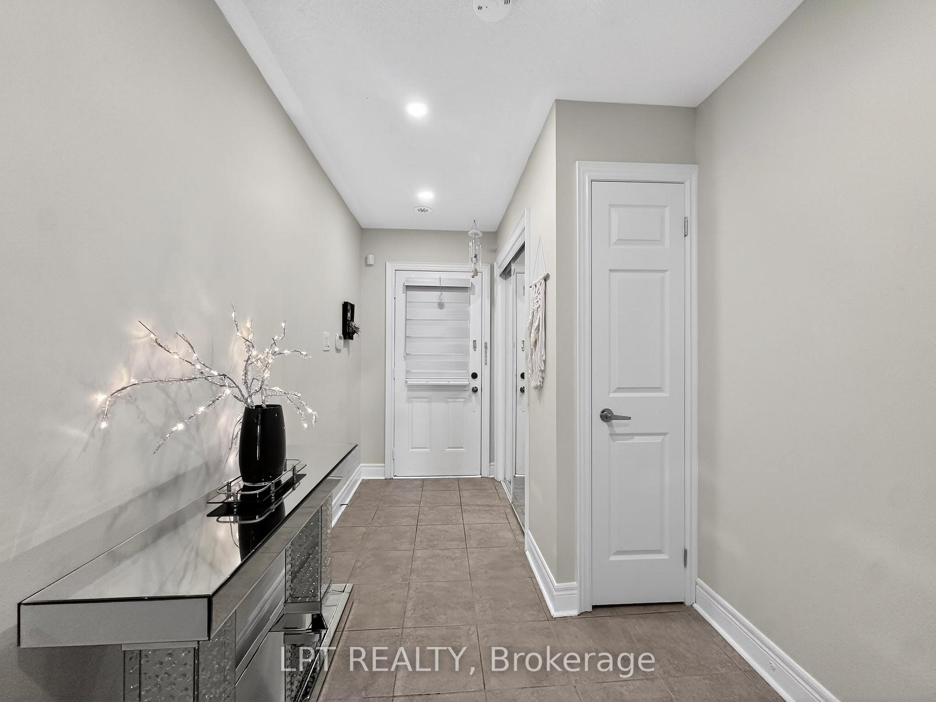Photo 5 of 44 Cedar Lake Crescent, Brampton, Bram West — HOMEH