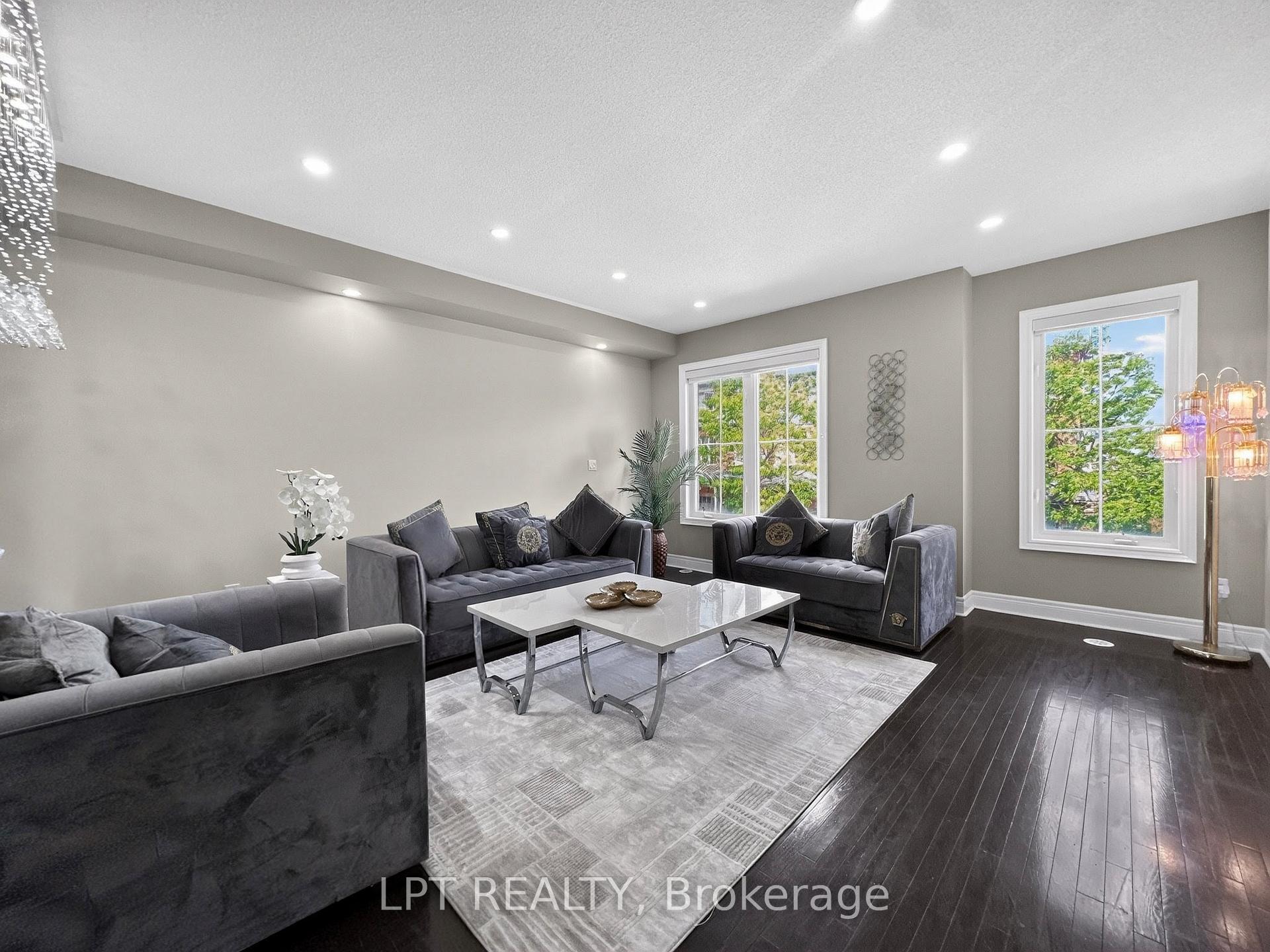 Photo 8 of 44 Cedar Lake Crescent, Brampton, Bram West — HOMEH