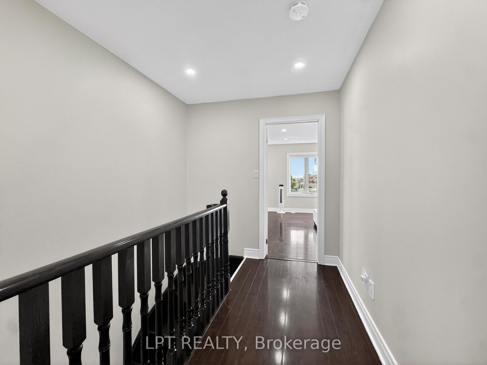 Photo 15 of 44 Cedar Lake Crescent, Brampton, Bram West — HOMEH