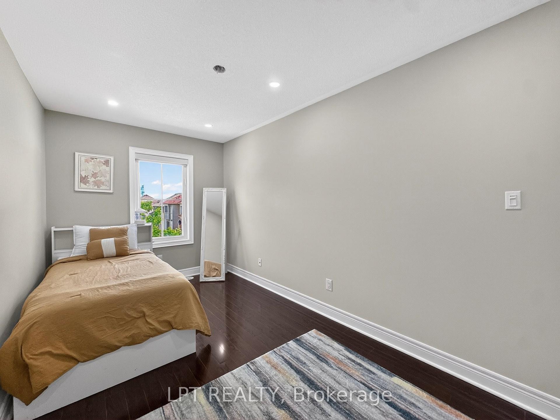 Photo 22 of 44 Cedar Lake Crescent, Brampton, Bram West — HOMEH