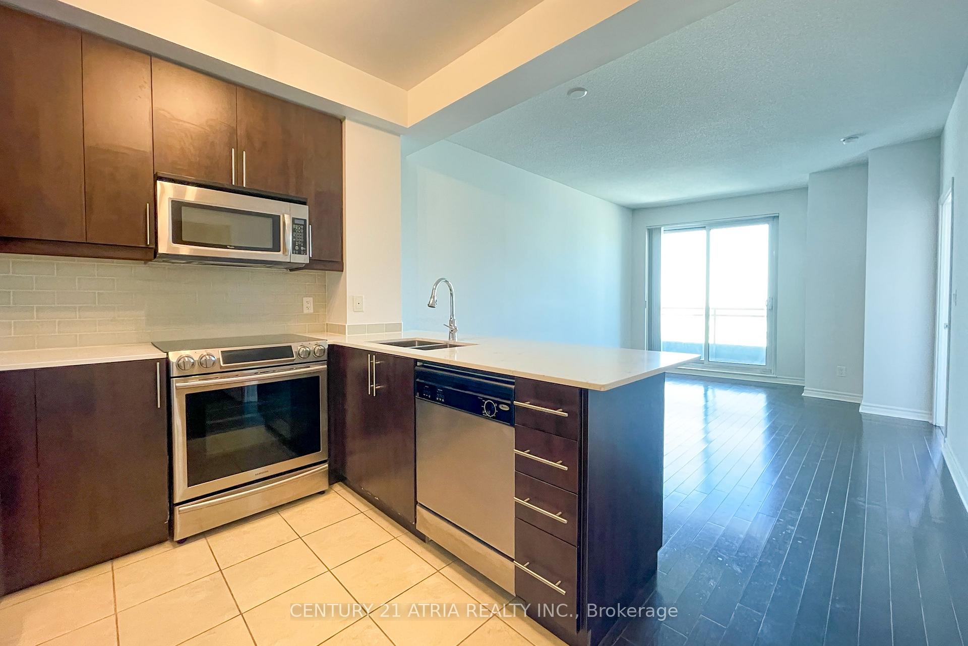 Front of Unit 1907, 18 Holmes Avenue
