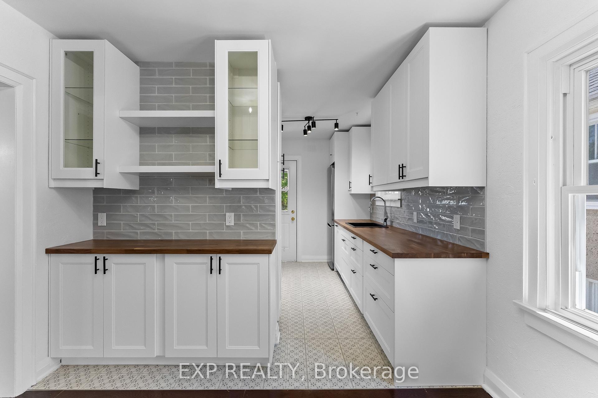 Photo 2 of 28 Grantham Avenue, St. Catharines, E. Chester — HOMEH